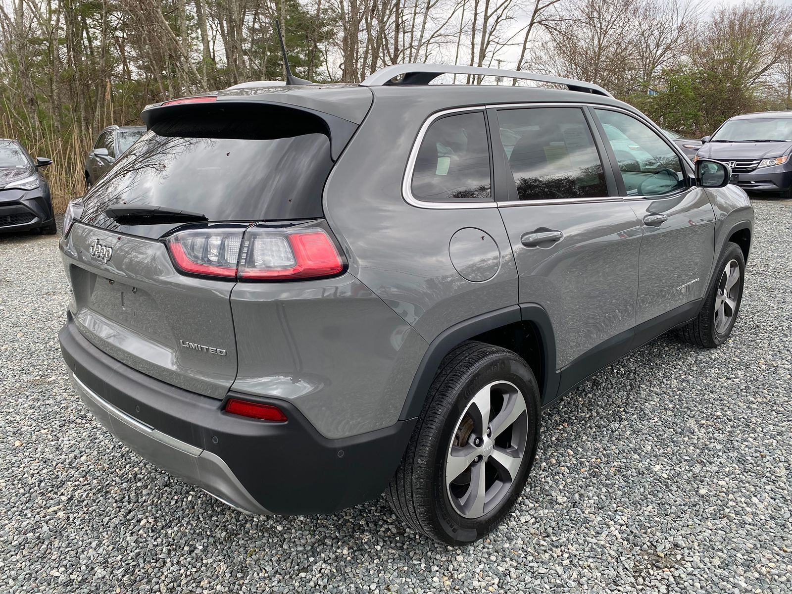 2021 Jeep Cherokee Limited 3