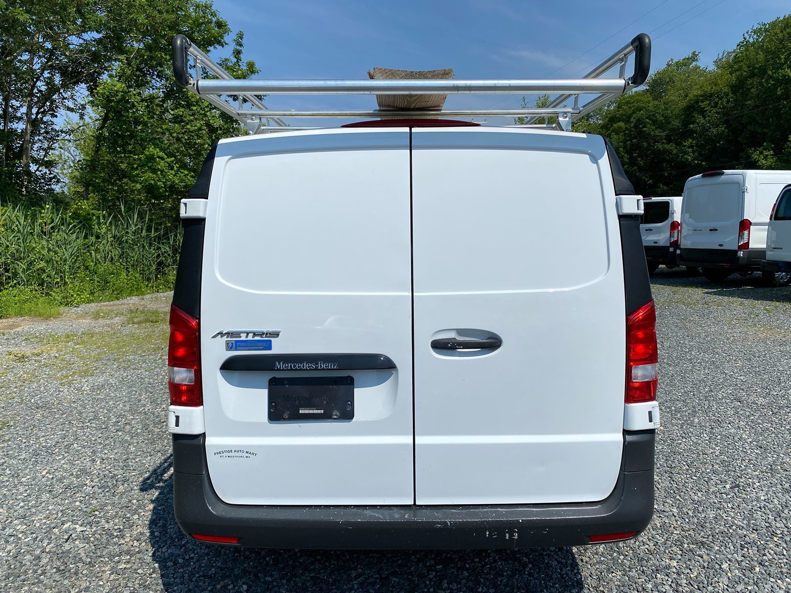 2016 Mercedes-Benz Metris Cargo Van RWD 126" 10