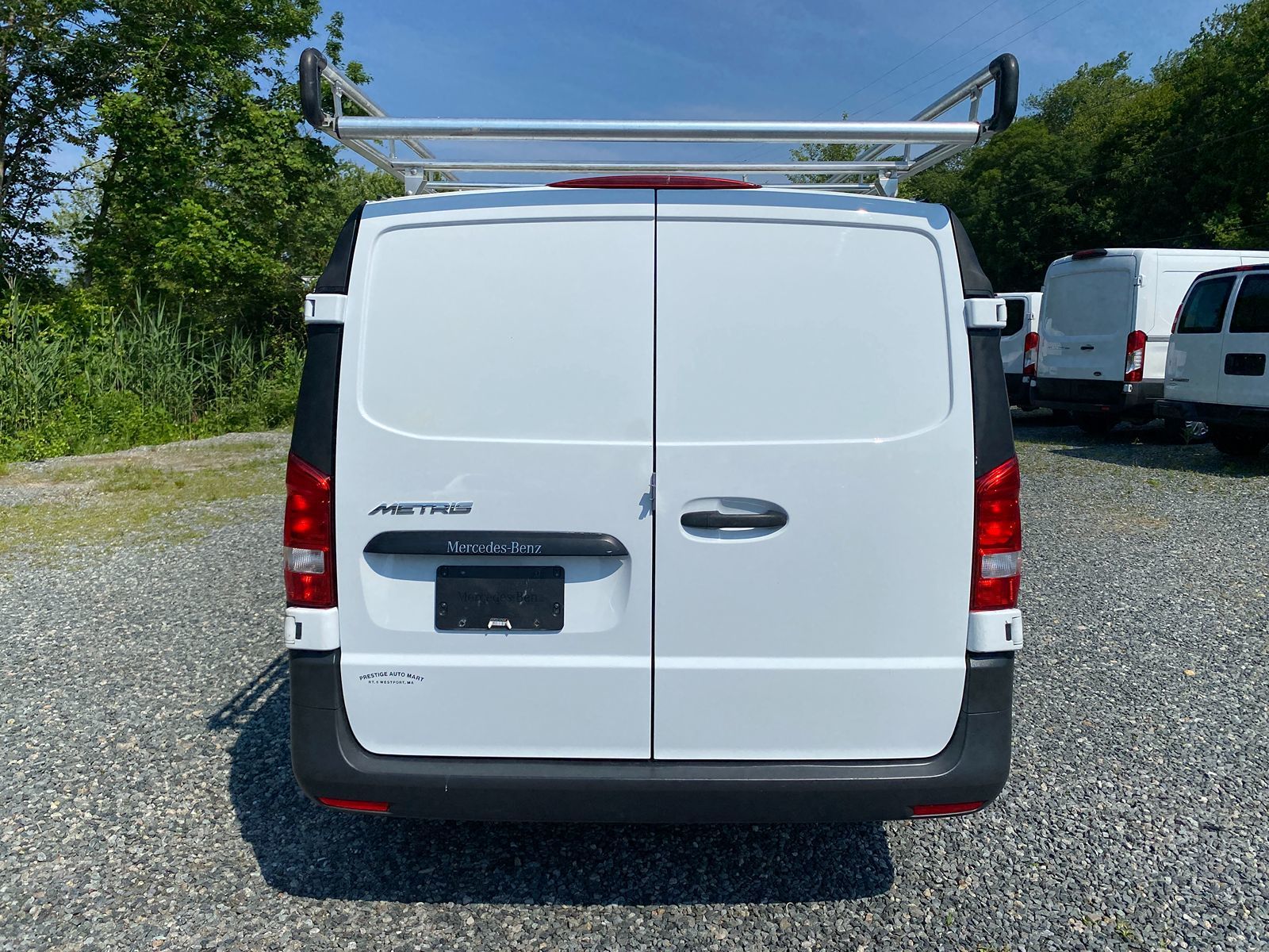 2016 Mercedes-Benz Metris Cargo Van RWD 126" 10