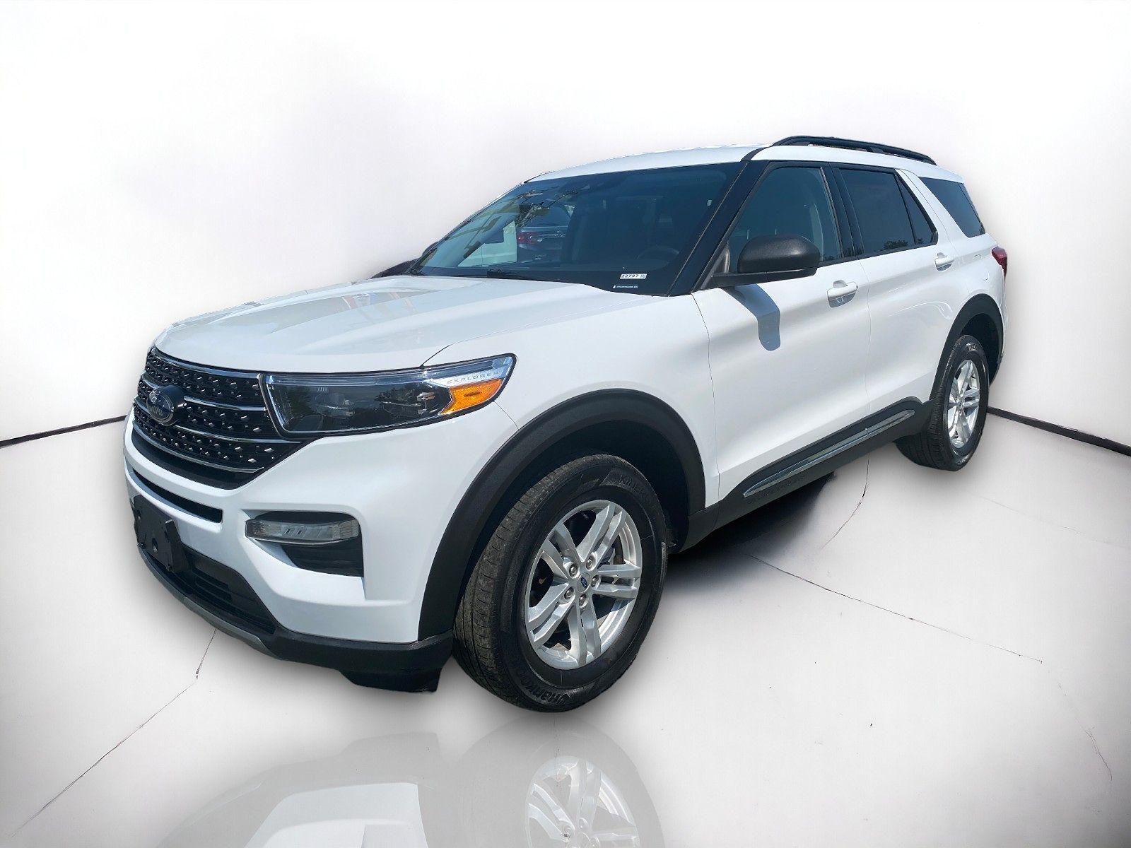 2021 Ford Explorer XLT 2