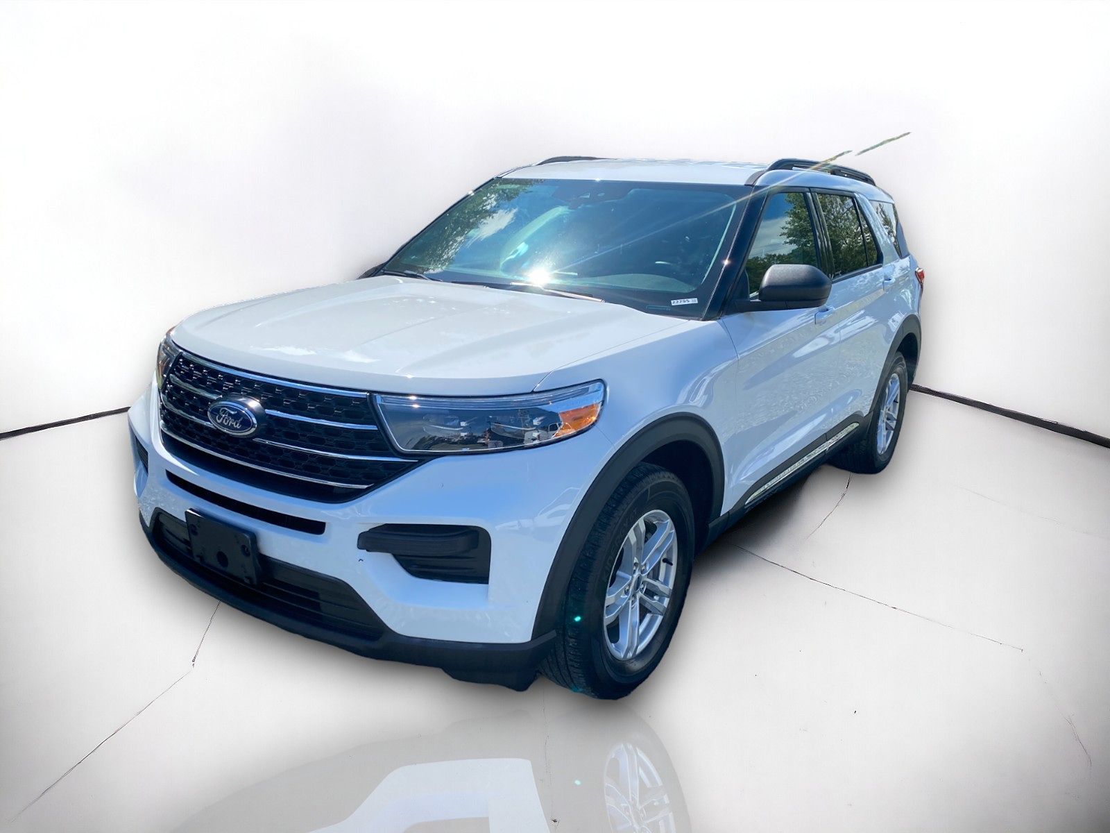 2021 Ford Explorer XLT 2