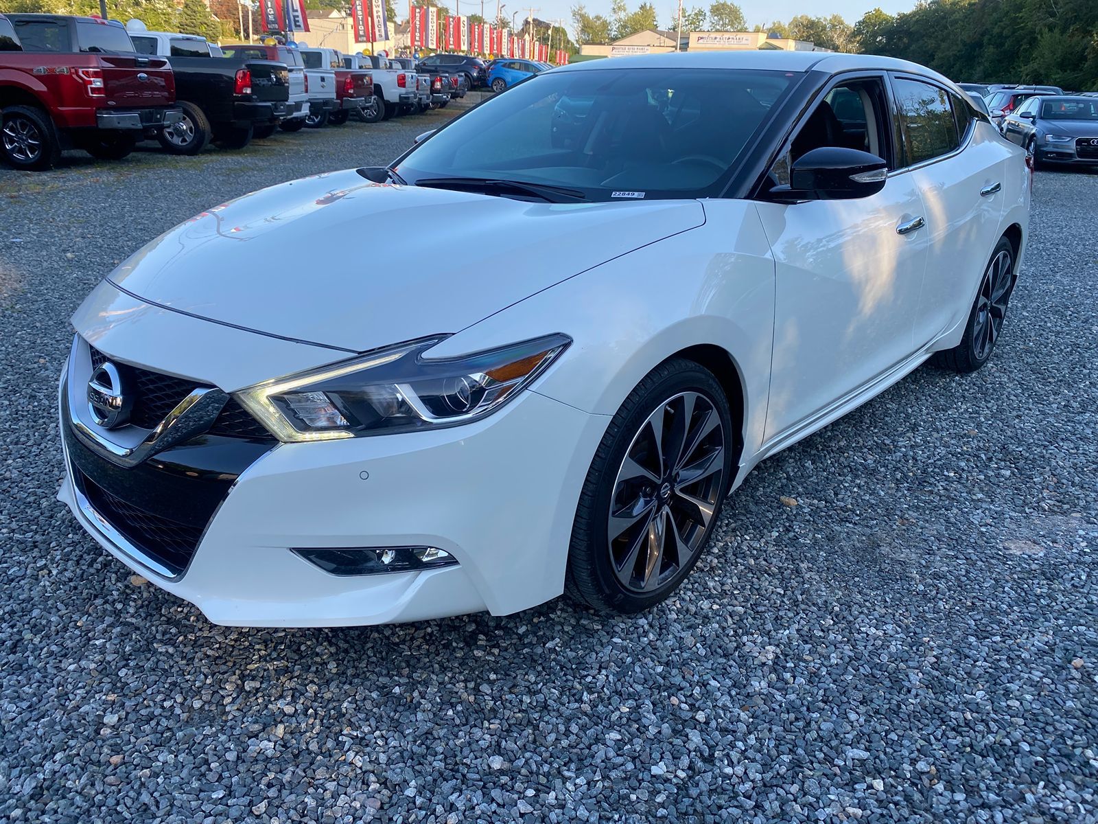 2017 Nissan Maxima SR 41