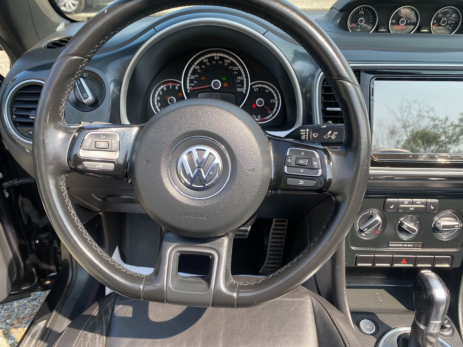 2013 Volkswagen Beetle Convertible 2.0T w/Sound/Nav 18