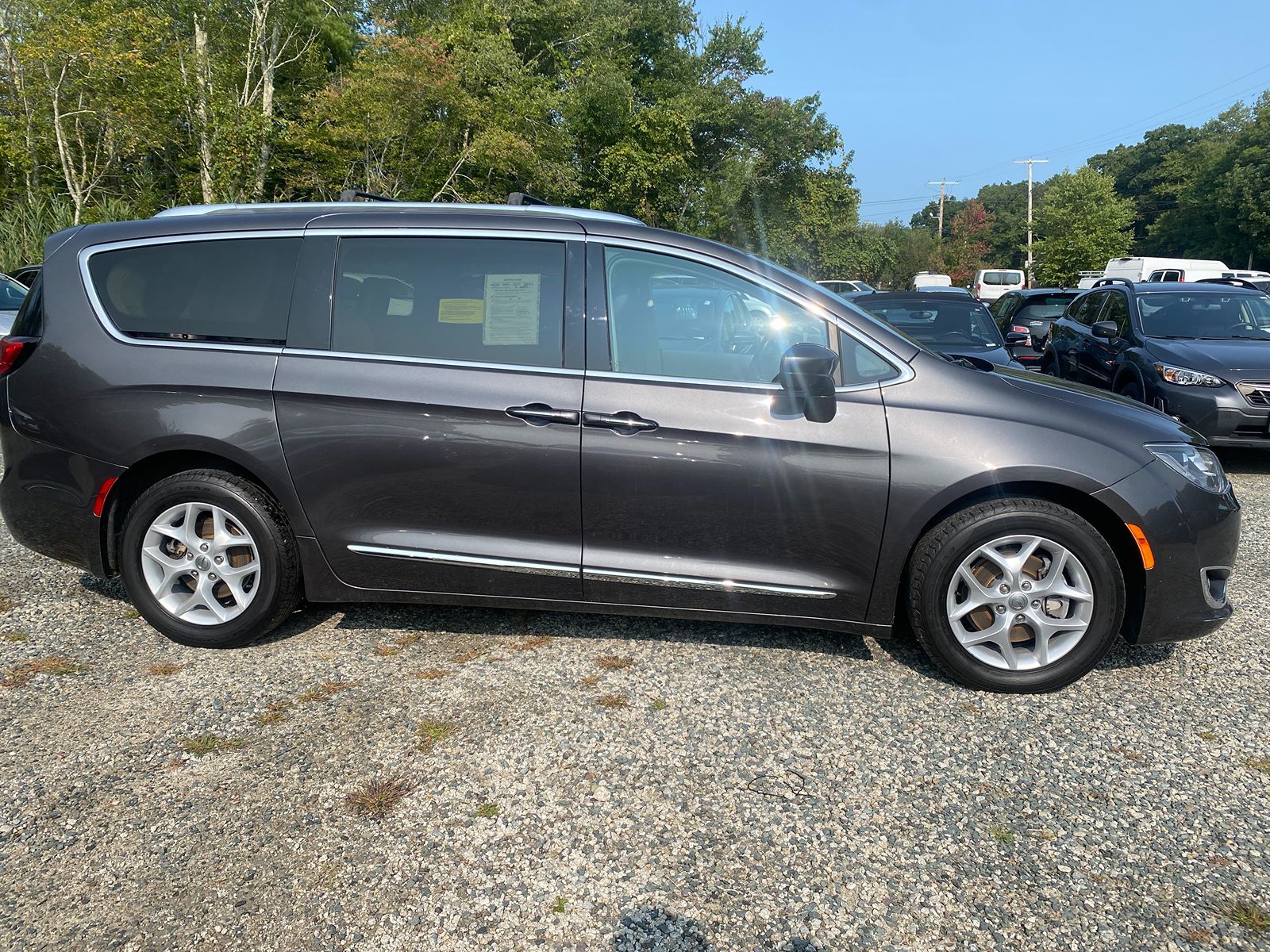 2017 Chrysler Pacifica Touring-L Plus 6