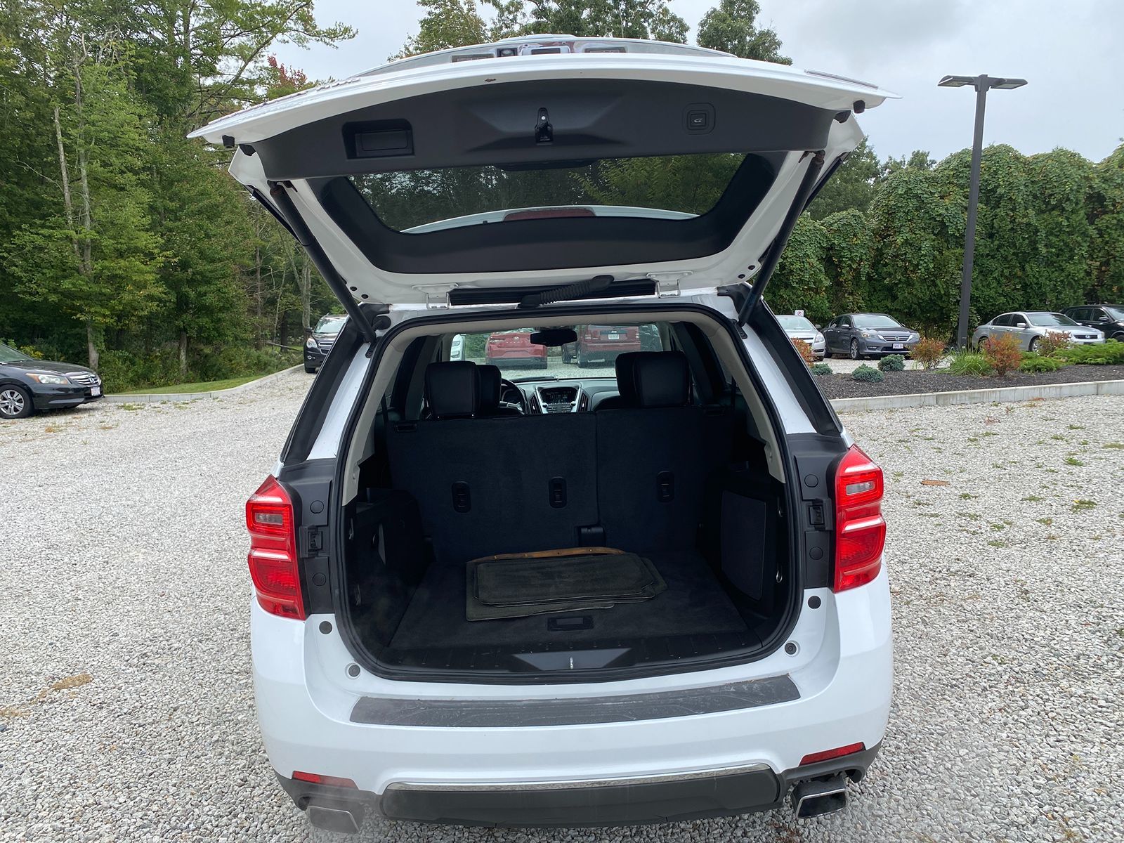 2017 Chevrolet Equinox Premier 21