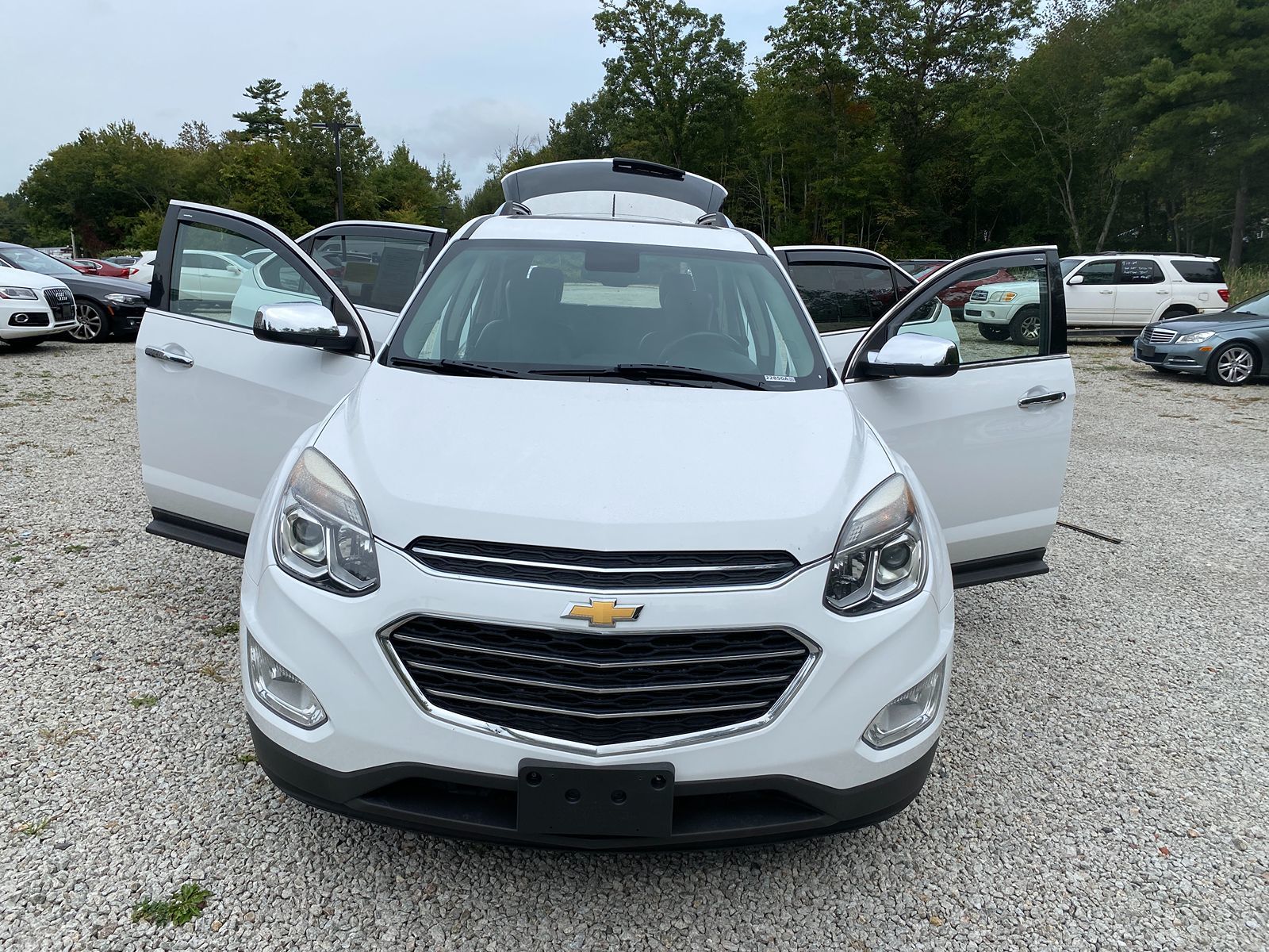 2017 Chevrolet Equinox Premier 33