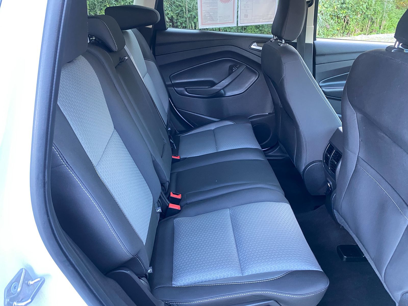 2019 Ford Escape SE 34