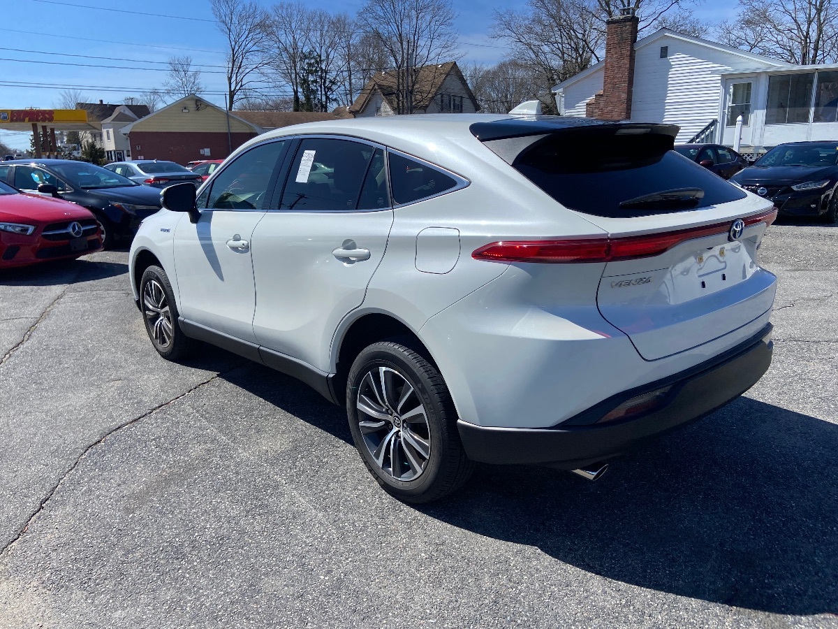 2021 Toyota Venza LE 6