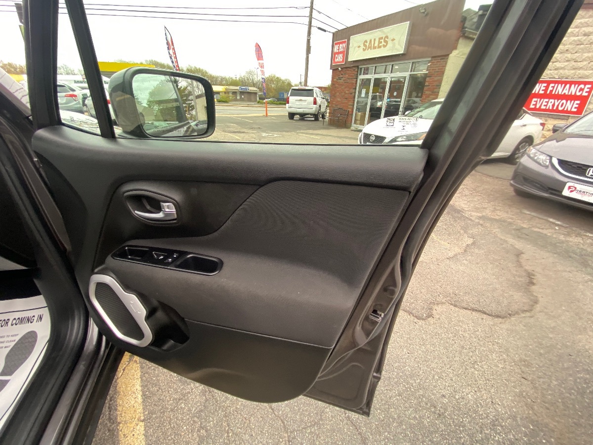 2021 Jeep Renegade Latitude 26