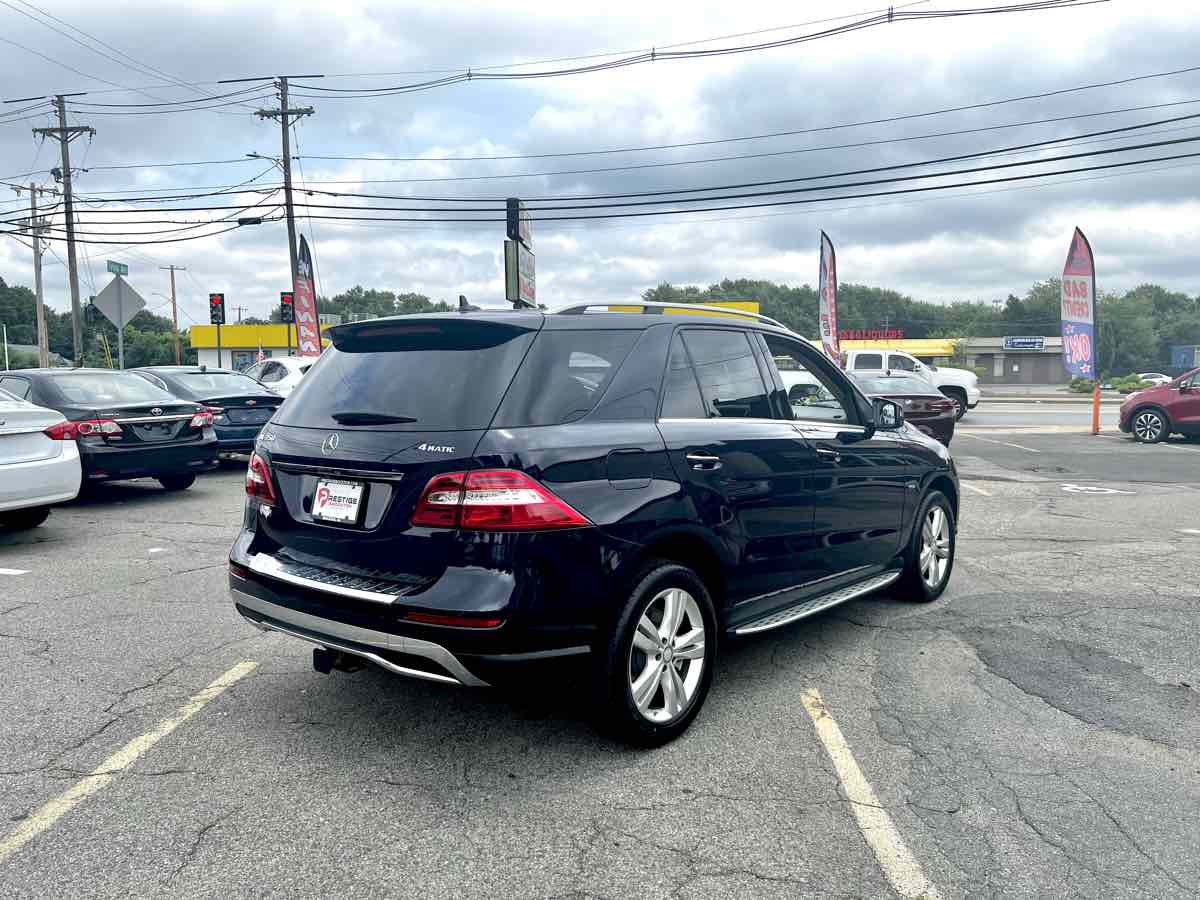 2012 Mercedes-Benz ML 350 SUV 8