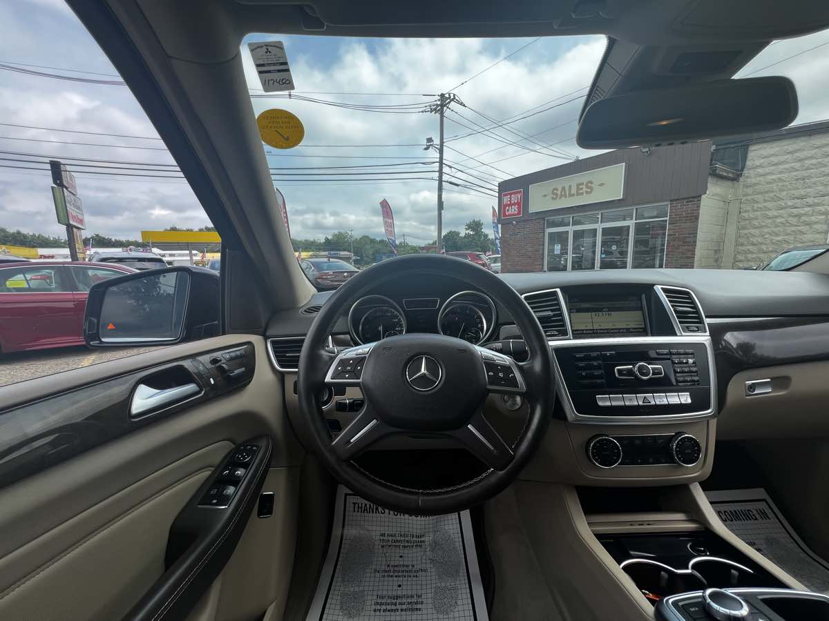 2012 Mercedes-Benz ML 350 SUV 22