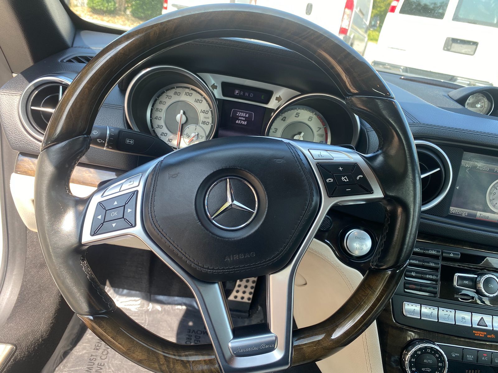 2015 Mercedes-Benz SL 400  17