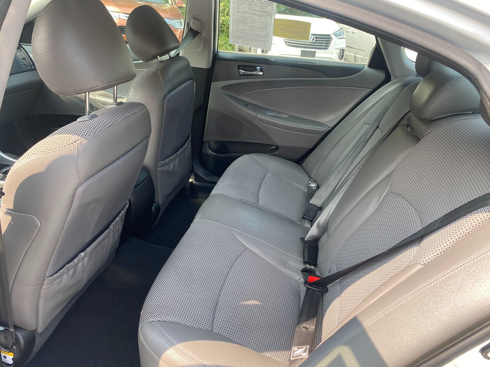 2012 Hyundai Sonata 2.4L SE 33