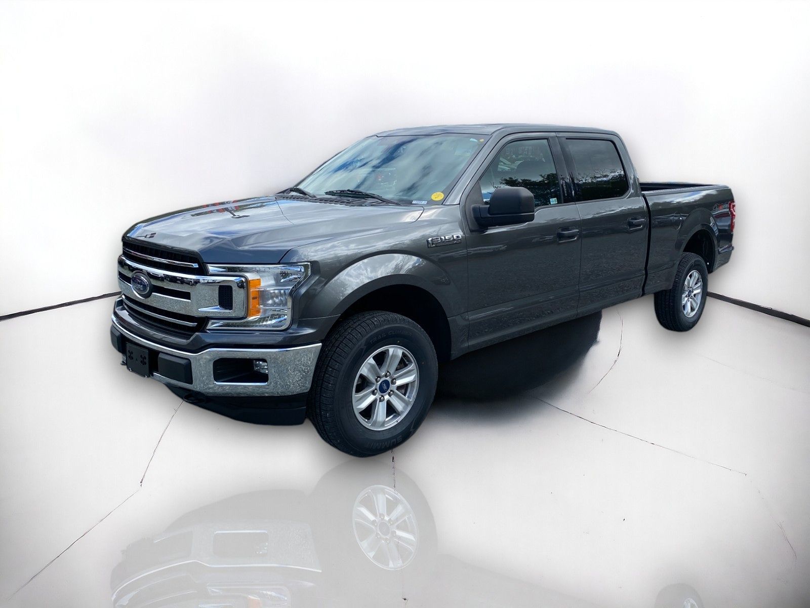 2019 Ford F-150 XLT 2