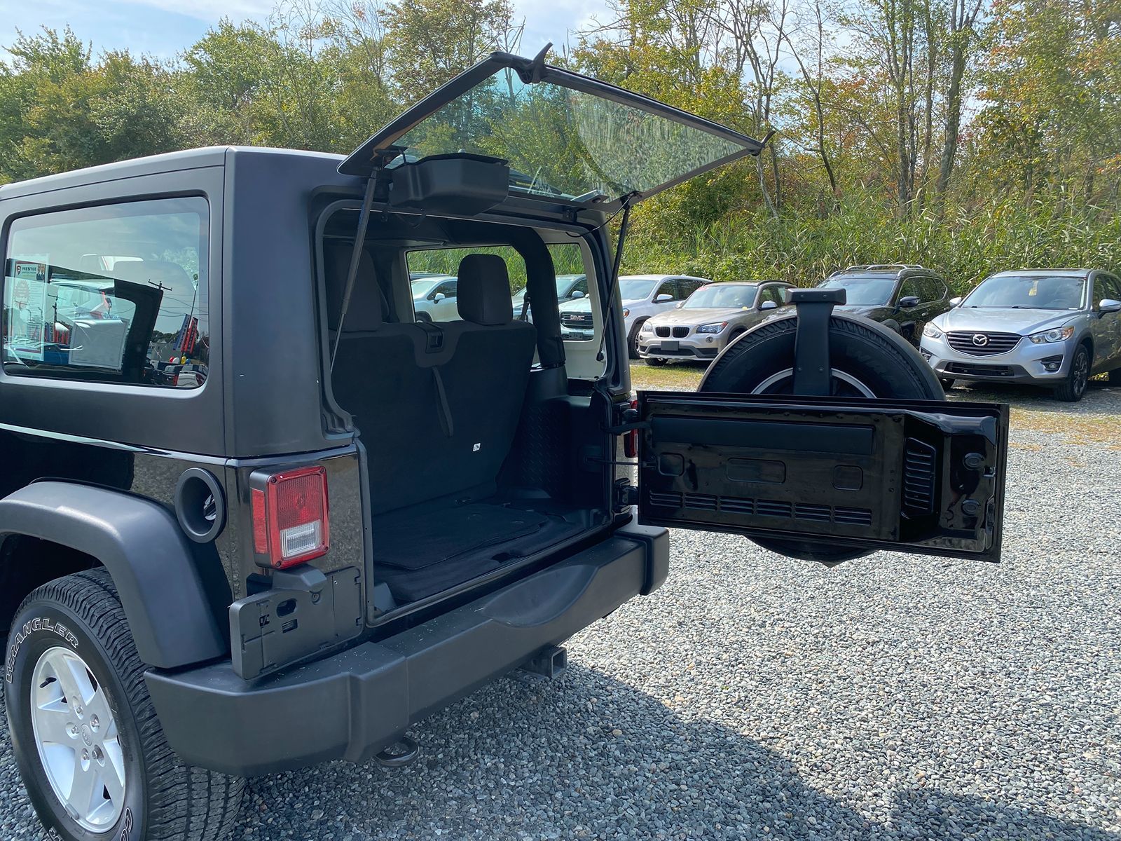 2017 Jeep Wrangler Sport 24