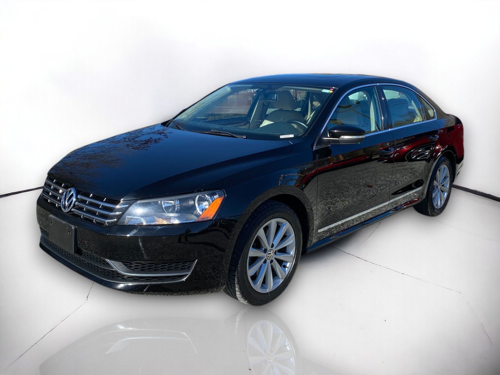 2013 Volkswagen Passat SEL 2