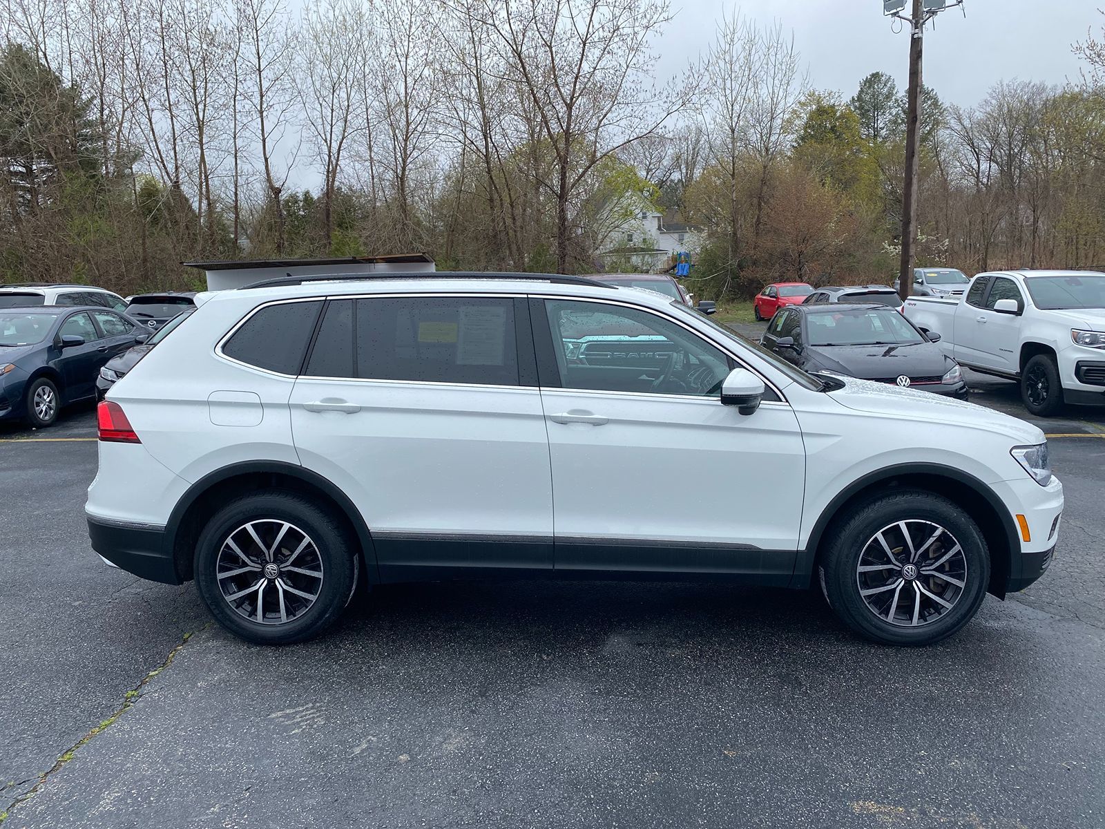 2021 Volkswagen Tiguan SE R-Line Black 4