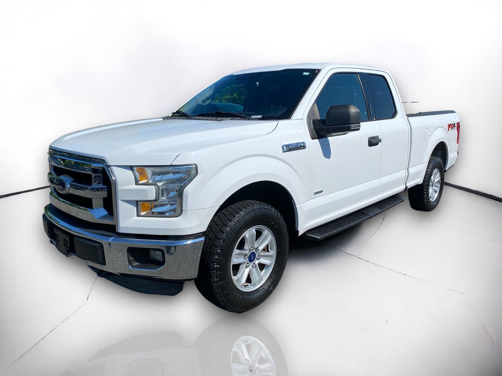 2015 Ford F-150 XLT 2