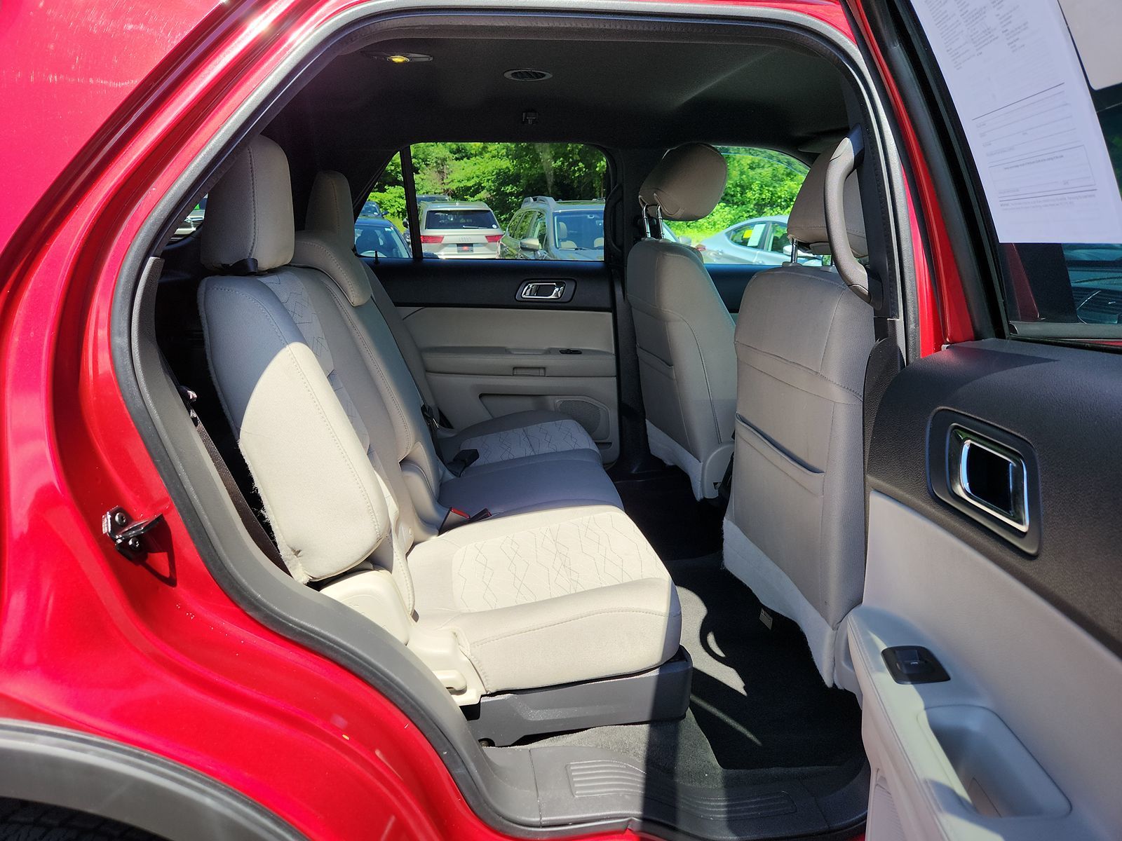 2014 Ford Explorer Base 34