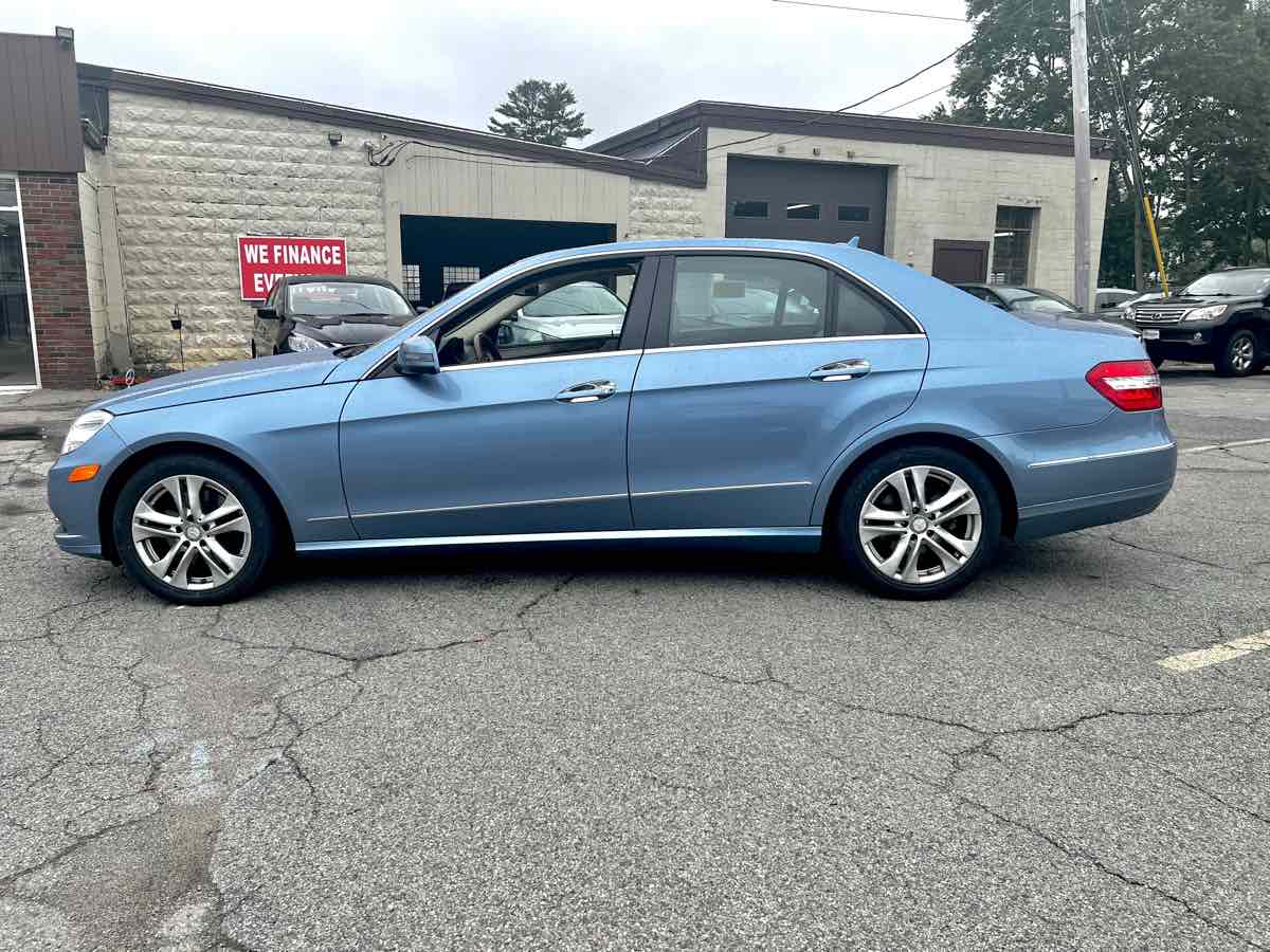 2011 Mercedes-Benz E 350 4MATIC Sport Sedan 5