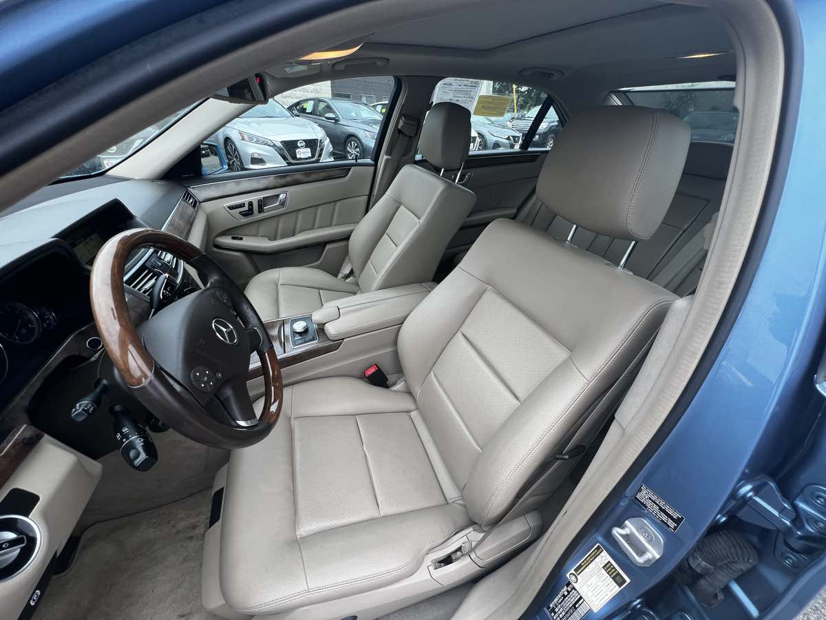 2011 Mercedes-Benz E 350 4MATIC Sport Sedan 15