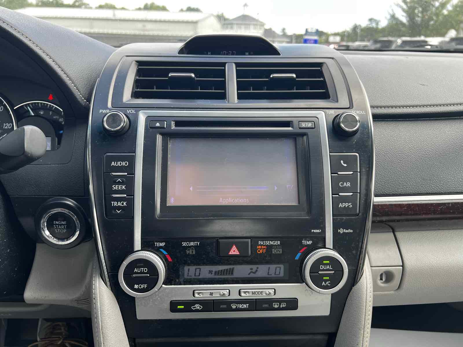 2012 Toyota Camry XLE 29