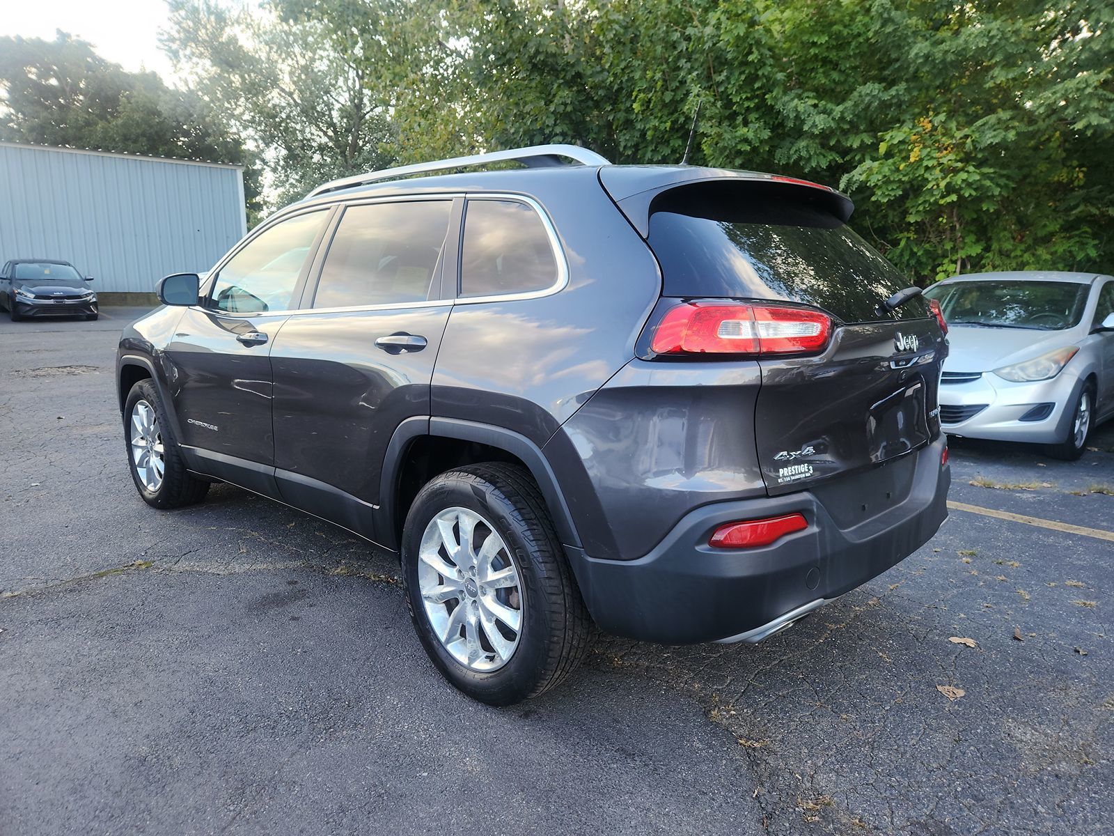 2016 Jeep Cherokee Limited 3