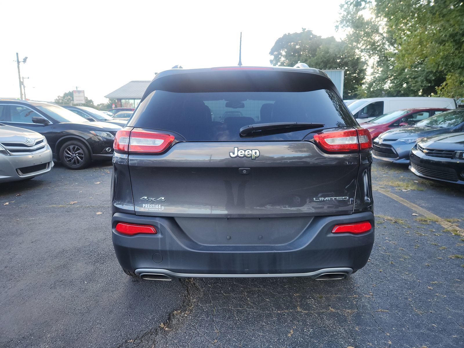 2016 Jeep Cherokee Limited 10