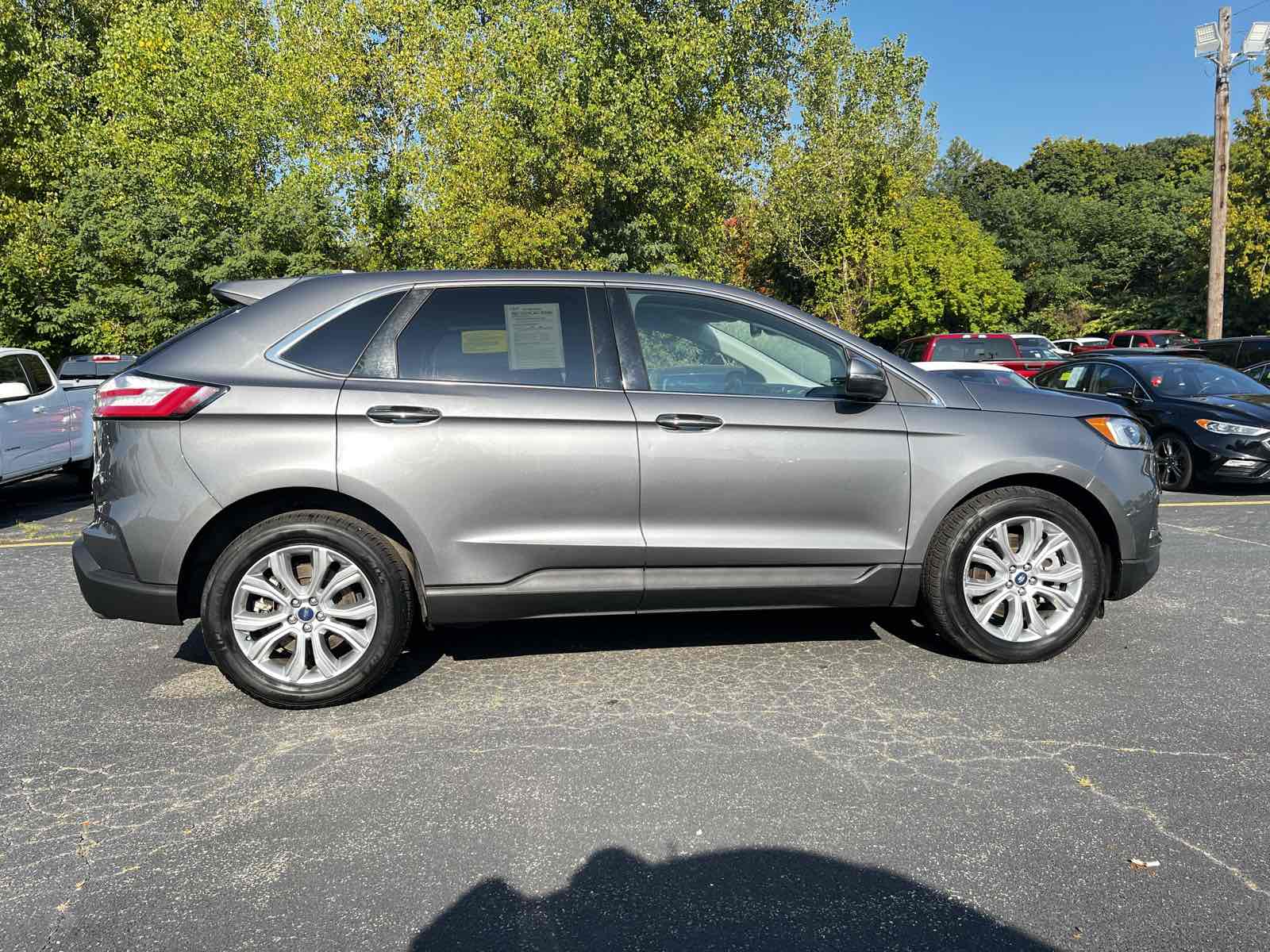 2022 Ford Edge Titanium 8