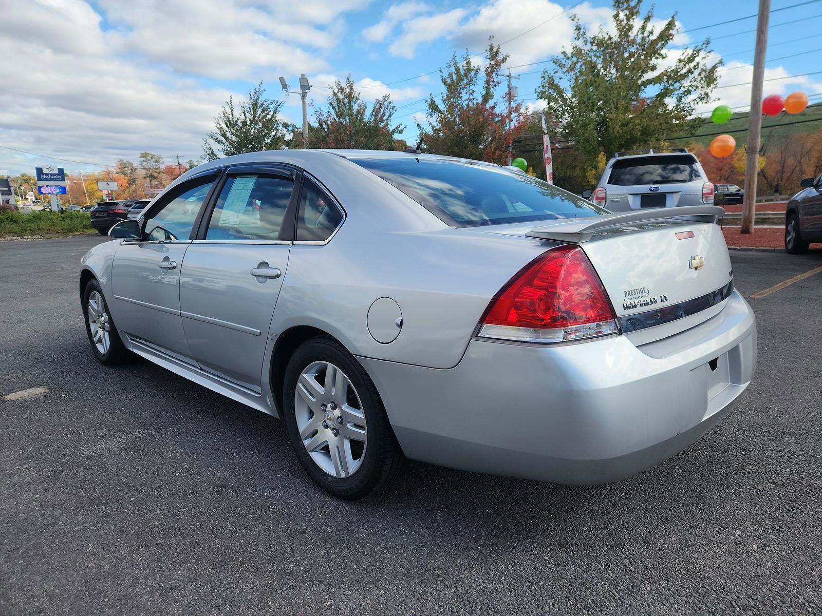 2011 Chevrolet Impala LT Retail 3