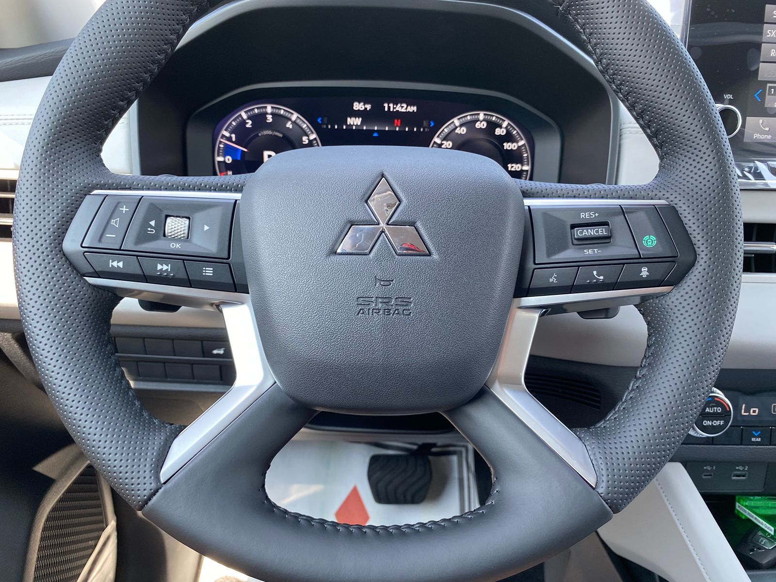 2024 Mitsubishi Outlander SEL 16