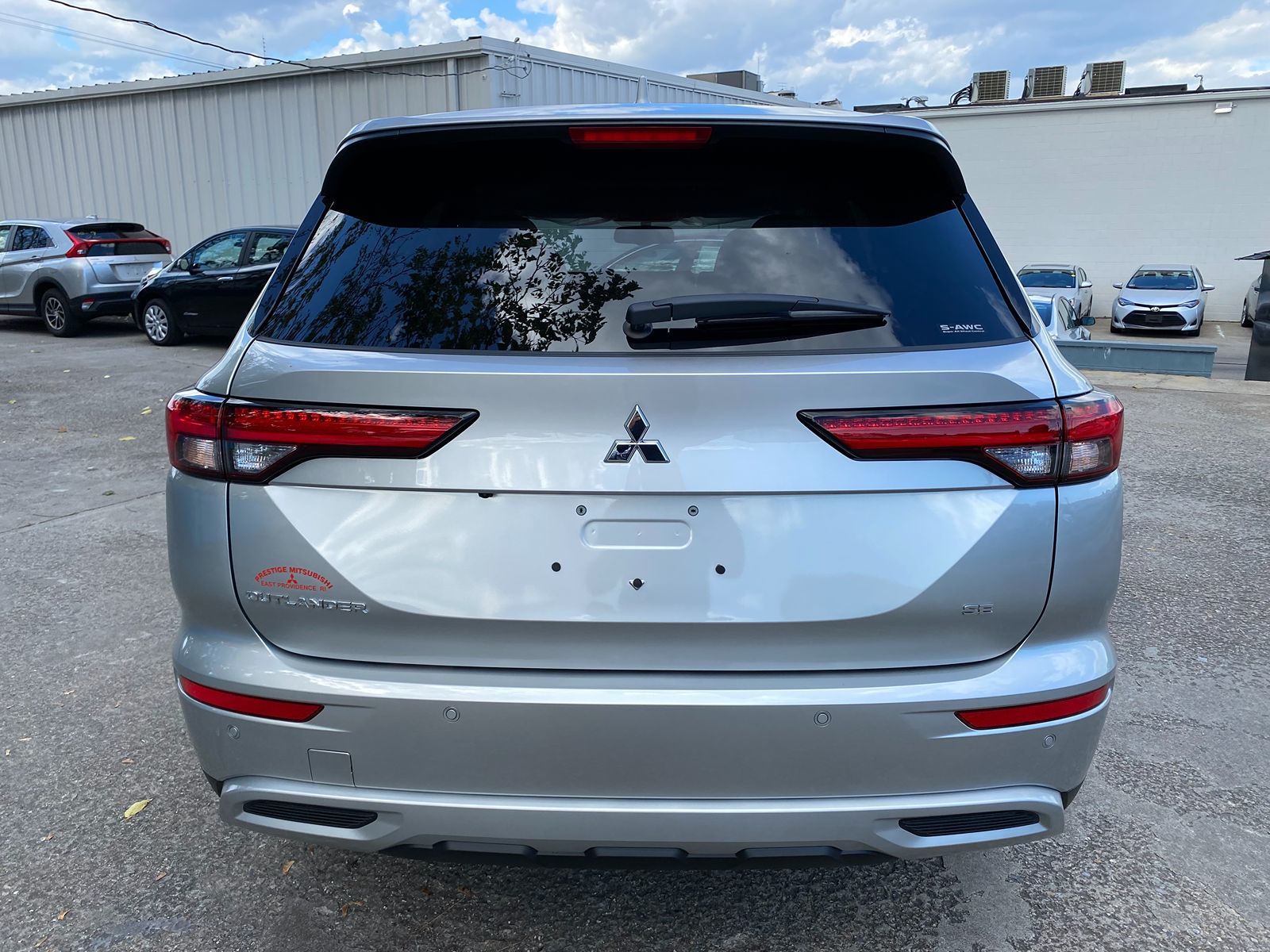 2024 Mitsubishi Outlander SE 8