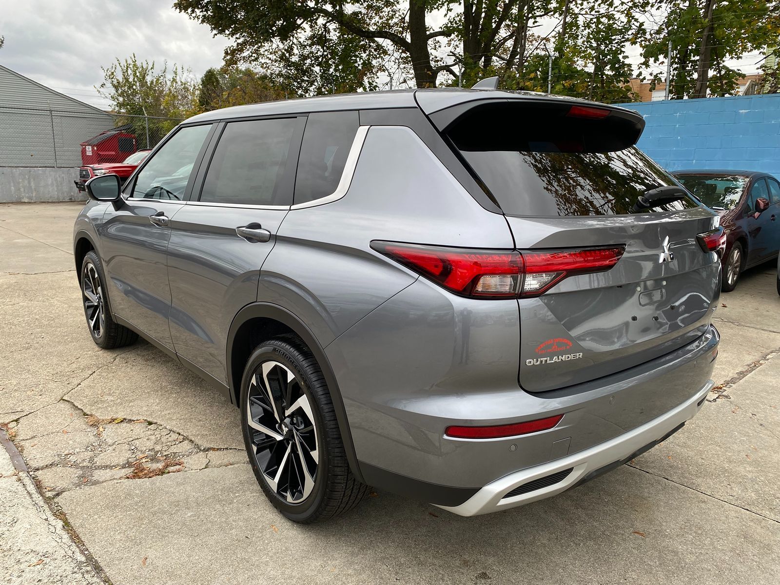 2024 Mitsubishi Outlander SE 7