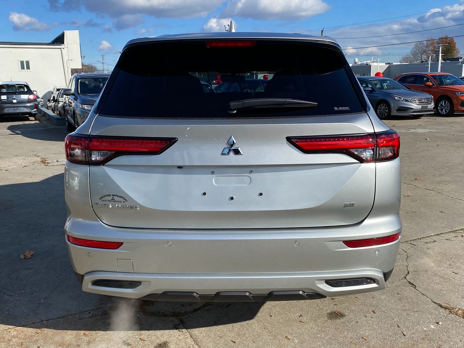 2024 Mitsubishi Outlander SE 8