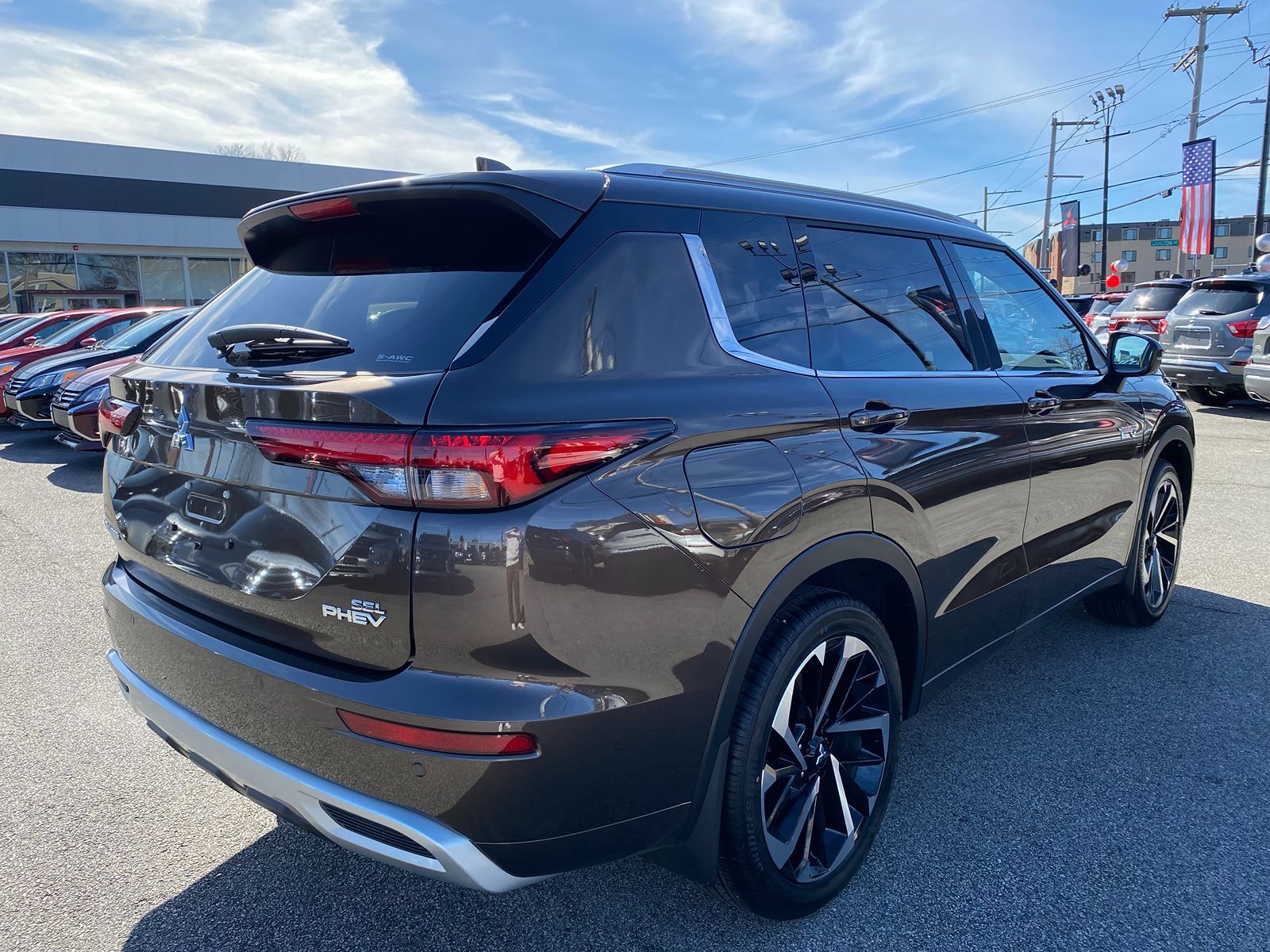 2024 Mitsubishi Outlander PHEV SEL 3