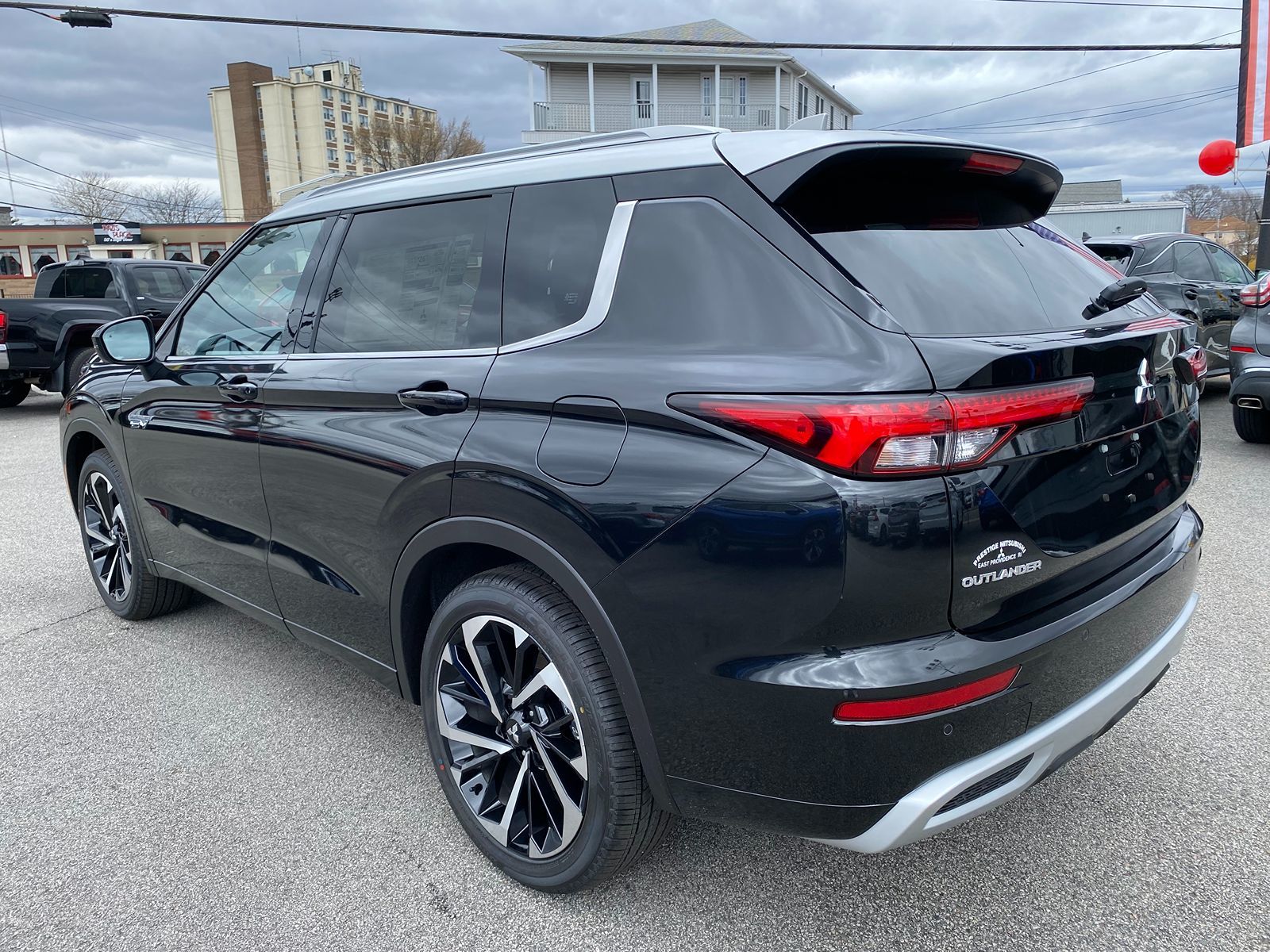 2024 Mitsubishi Outlander PHEV SEL Platinum Edition 4