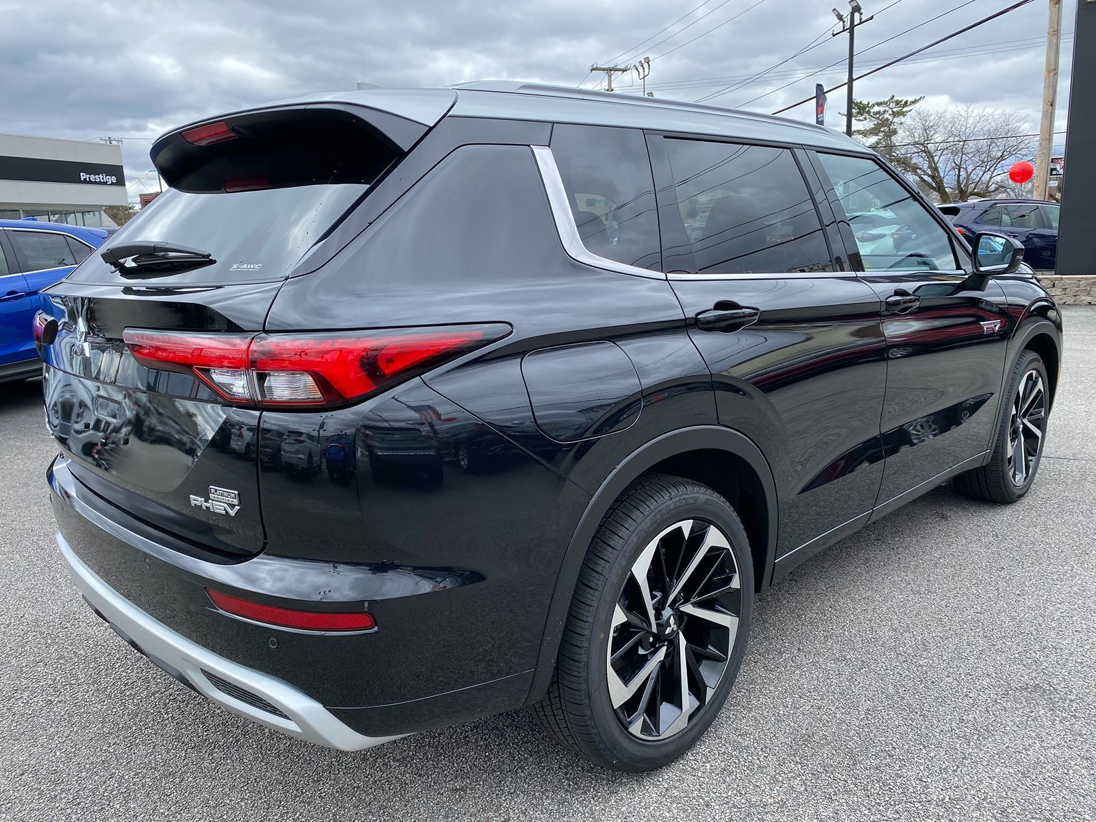 2024 Mitsubishi Outlander PHEV SEL Platinum Edition 3