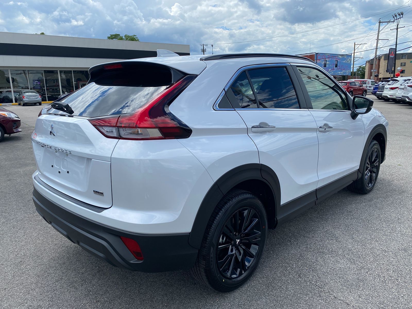 2024 Mitsubishi Eclipse Cross Black Edition 3