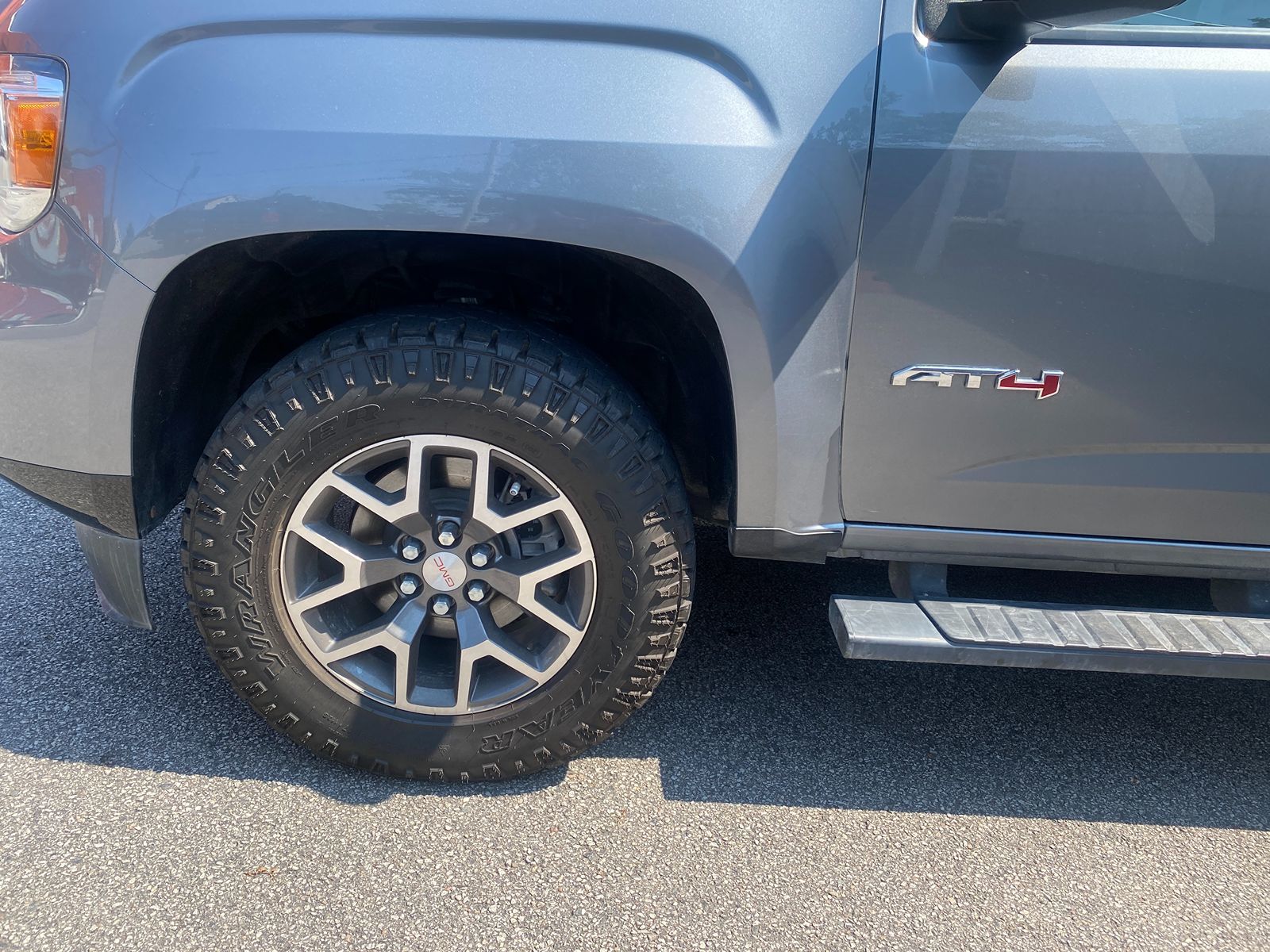 2021 GMC Canyon 4WD AT4 w/Cloth 28