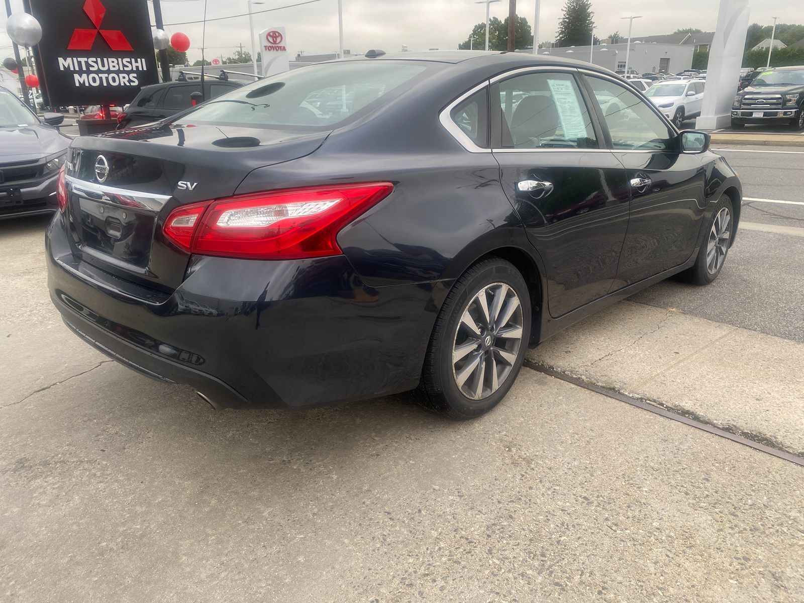 2017 Nissan Altima 2.5 SV 4