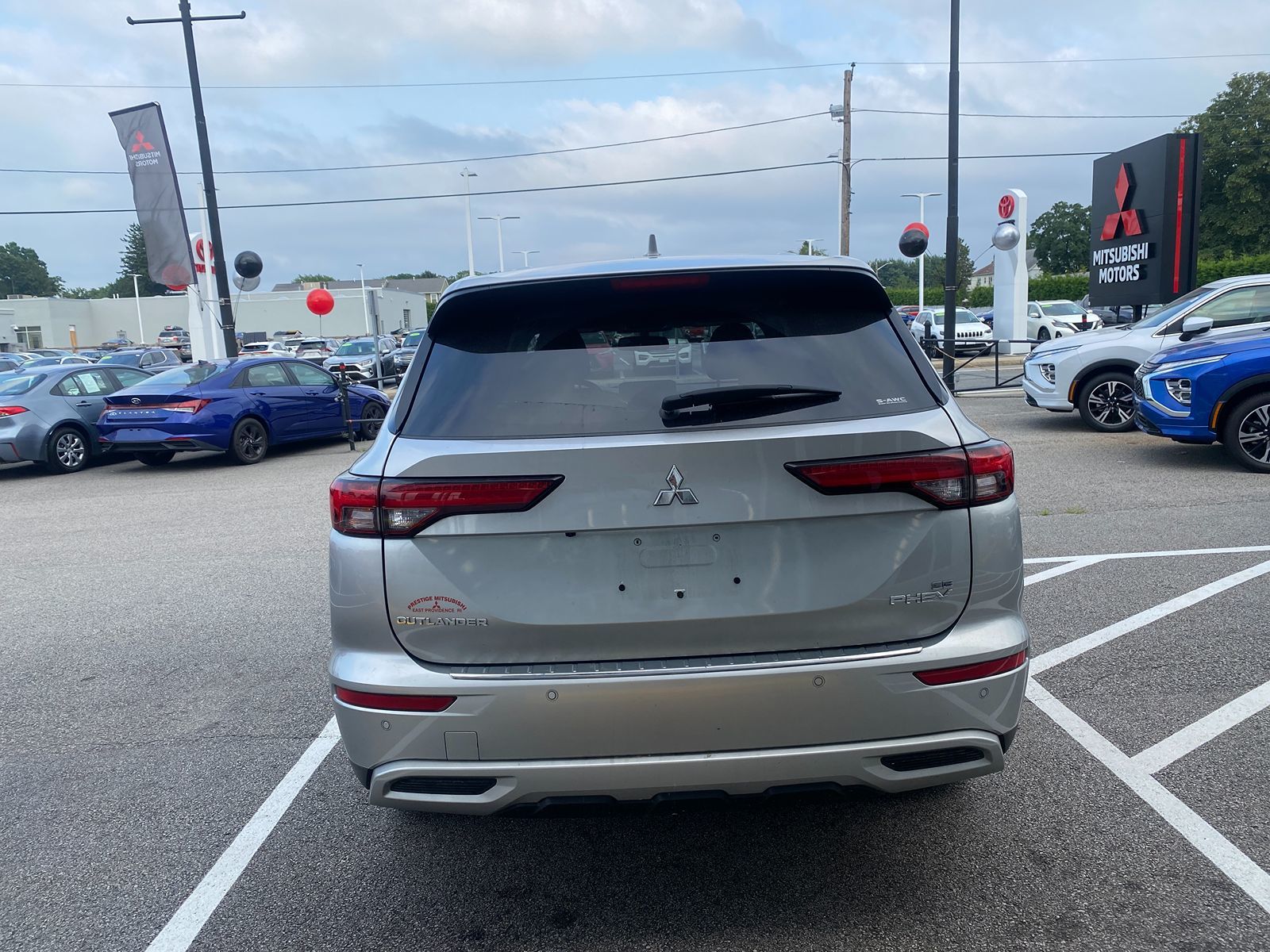 2023 Mitsubishi Outlander PHEV SE 10