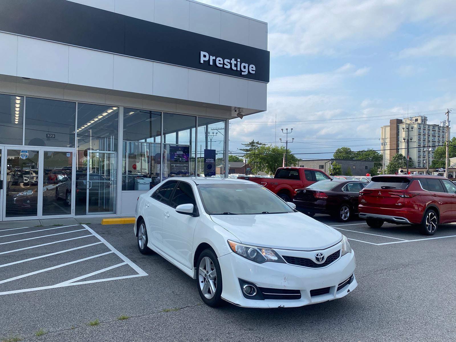 2014 Toyota Camry SE 12