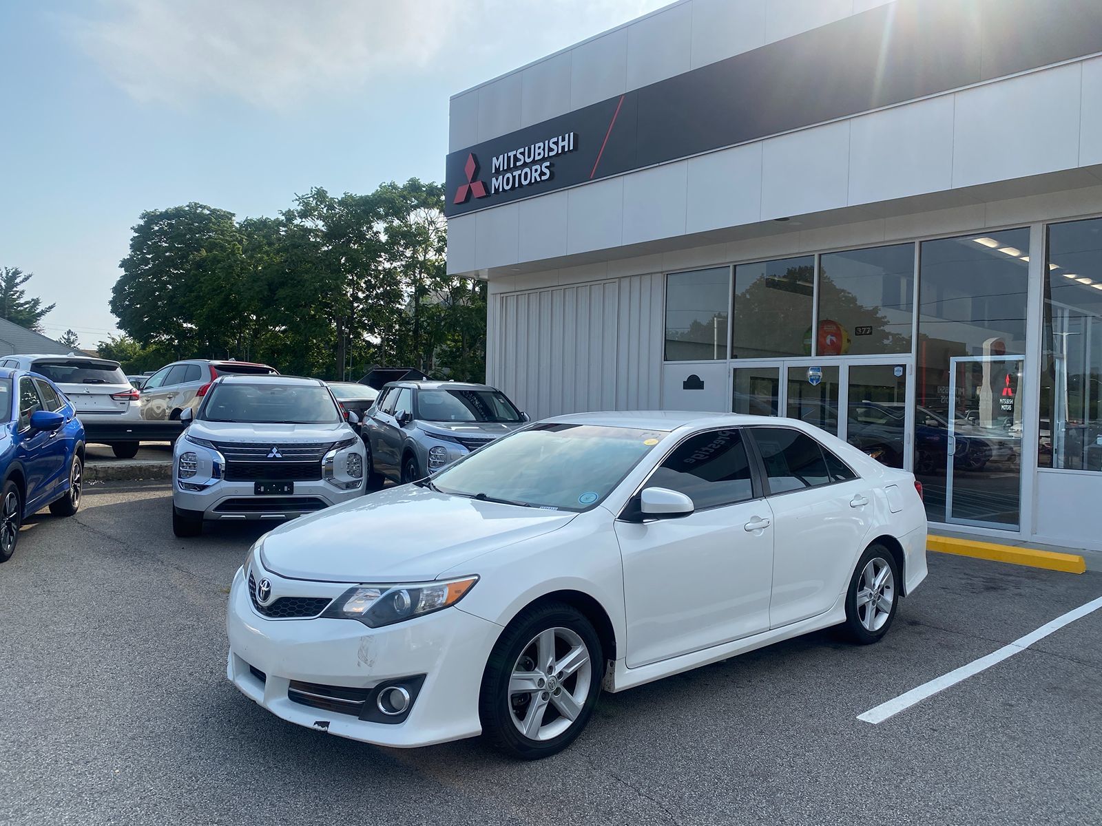 2014 Toyota Camry SE 33