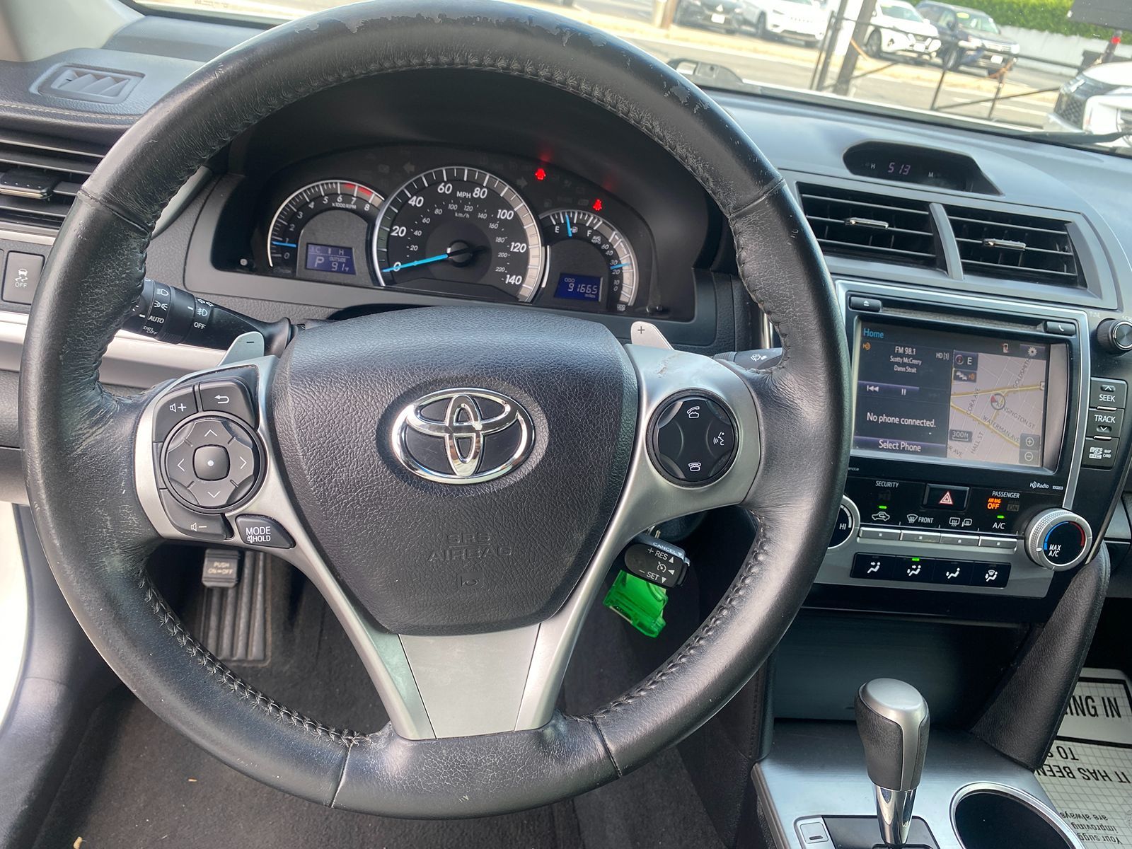 2014 Toyota Camry SE 14