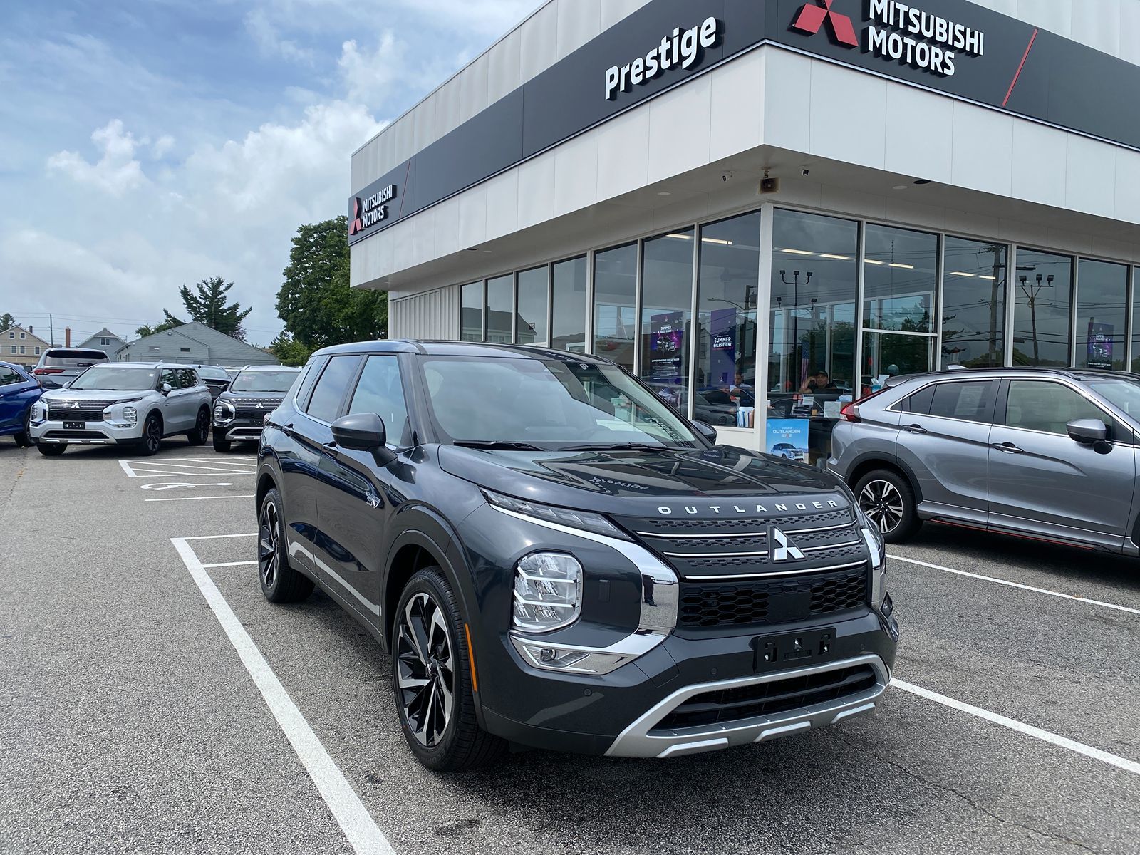 2024 Mitsubishi Outlander Plug-In Hybrid SE 42