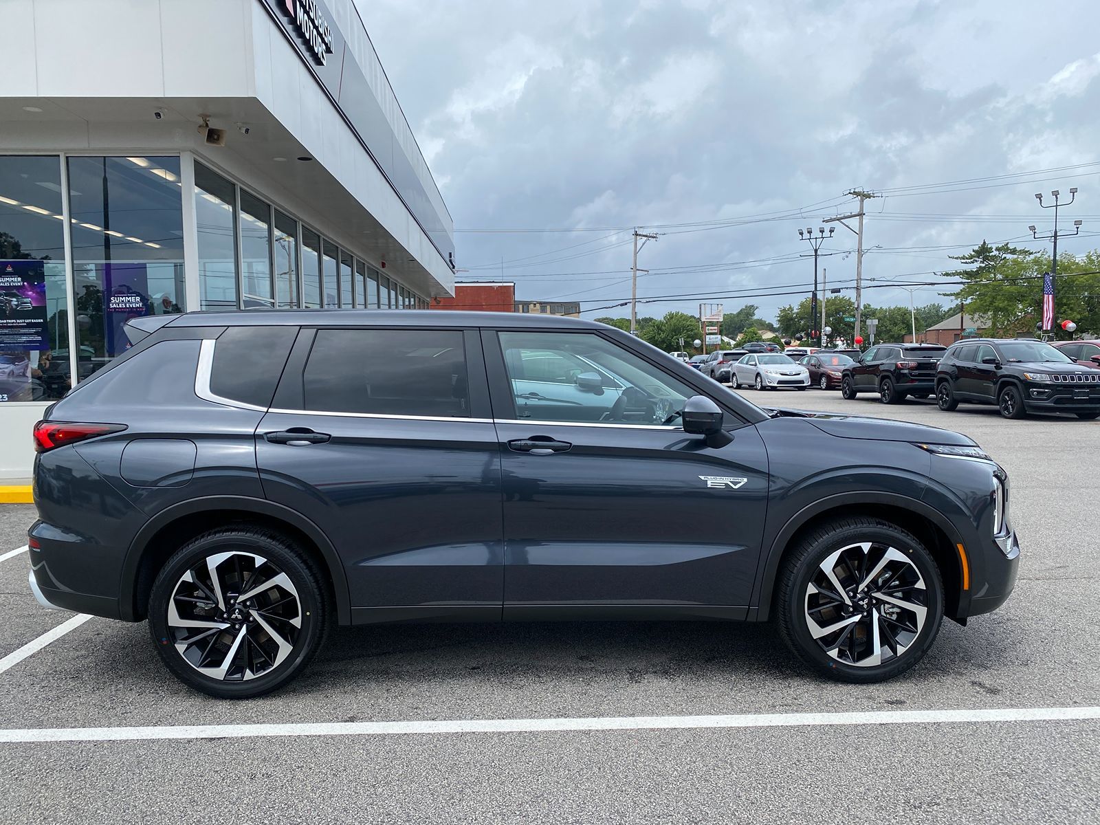 2024 Mitsubishi Outlander Plug-In Hybrid SE 6