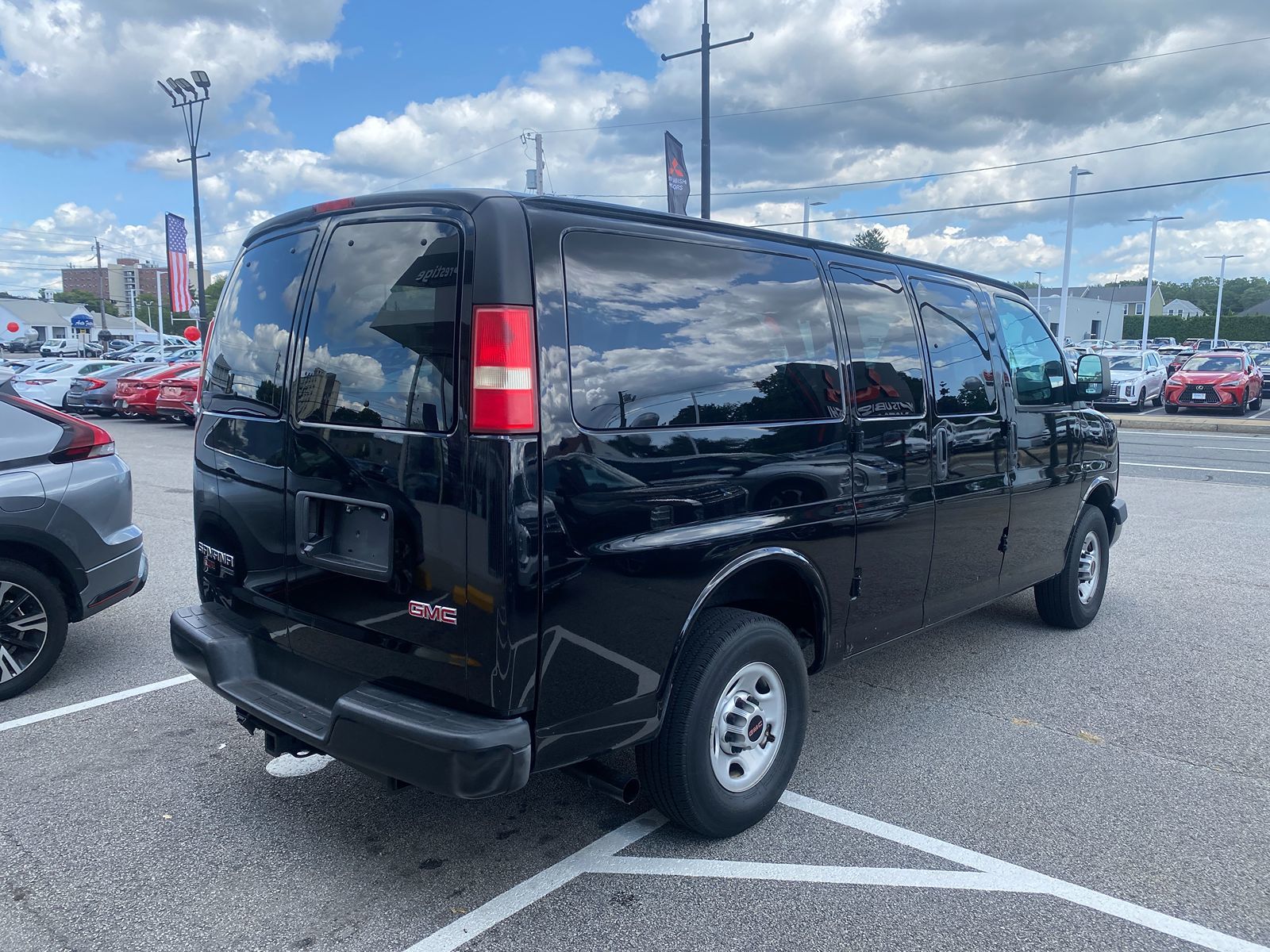 2014 GMC Savana Cargo Van  4