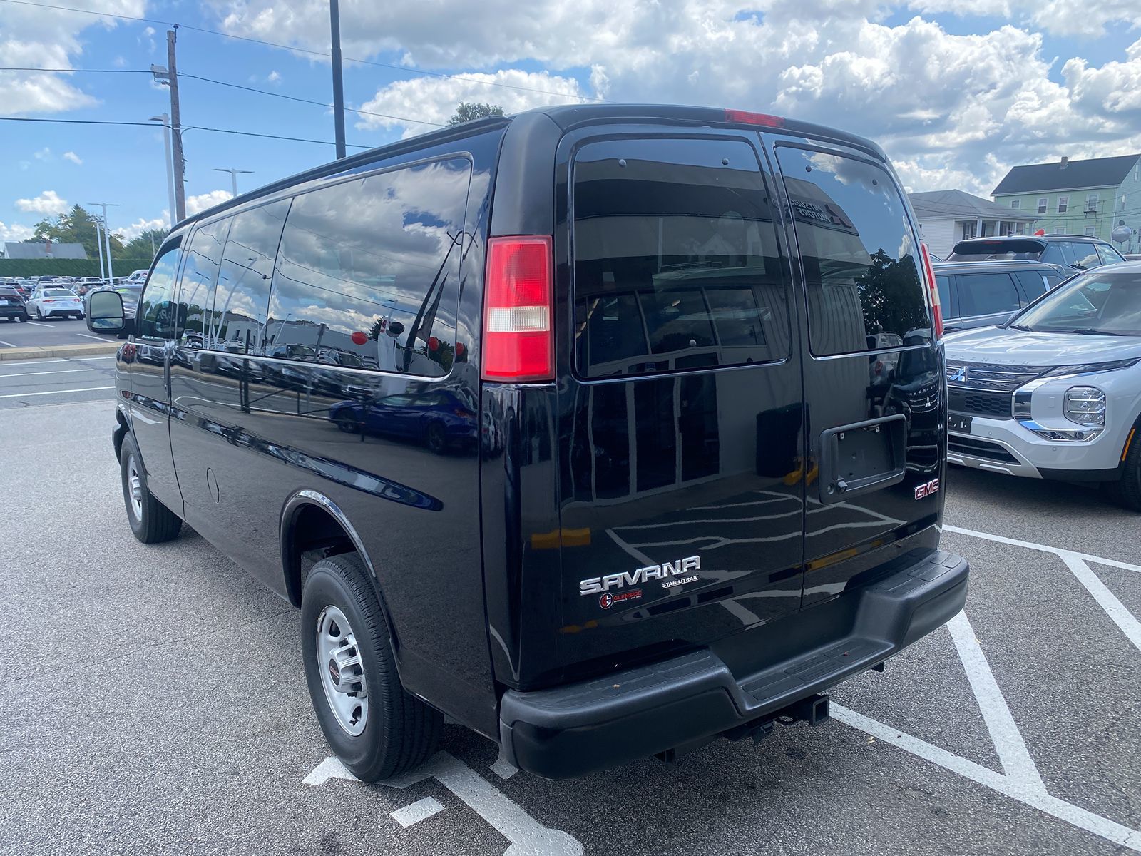 2014 GMC Savana Cargo Van  3