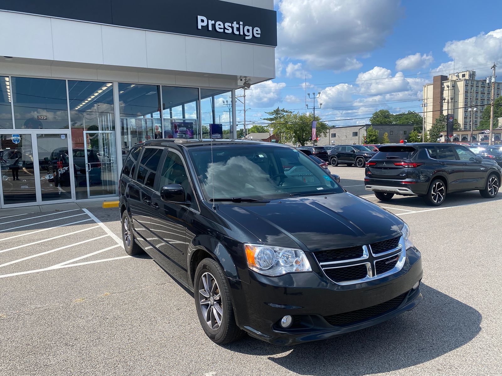 2017 Dodge Grand Caravan SXT 2