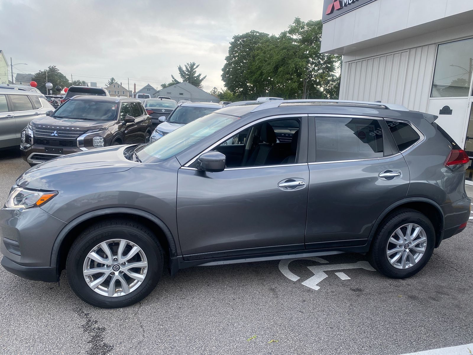 2018 Nissan Rogue SV 7